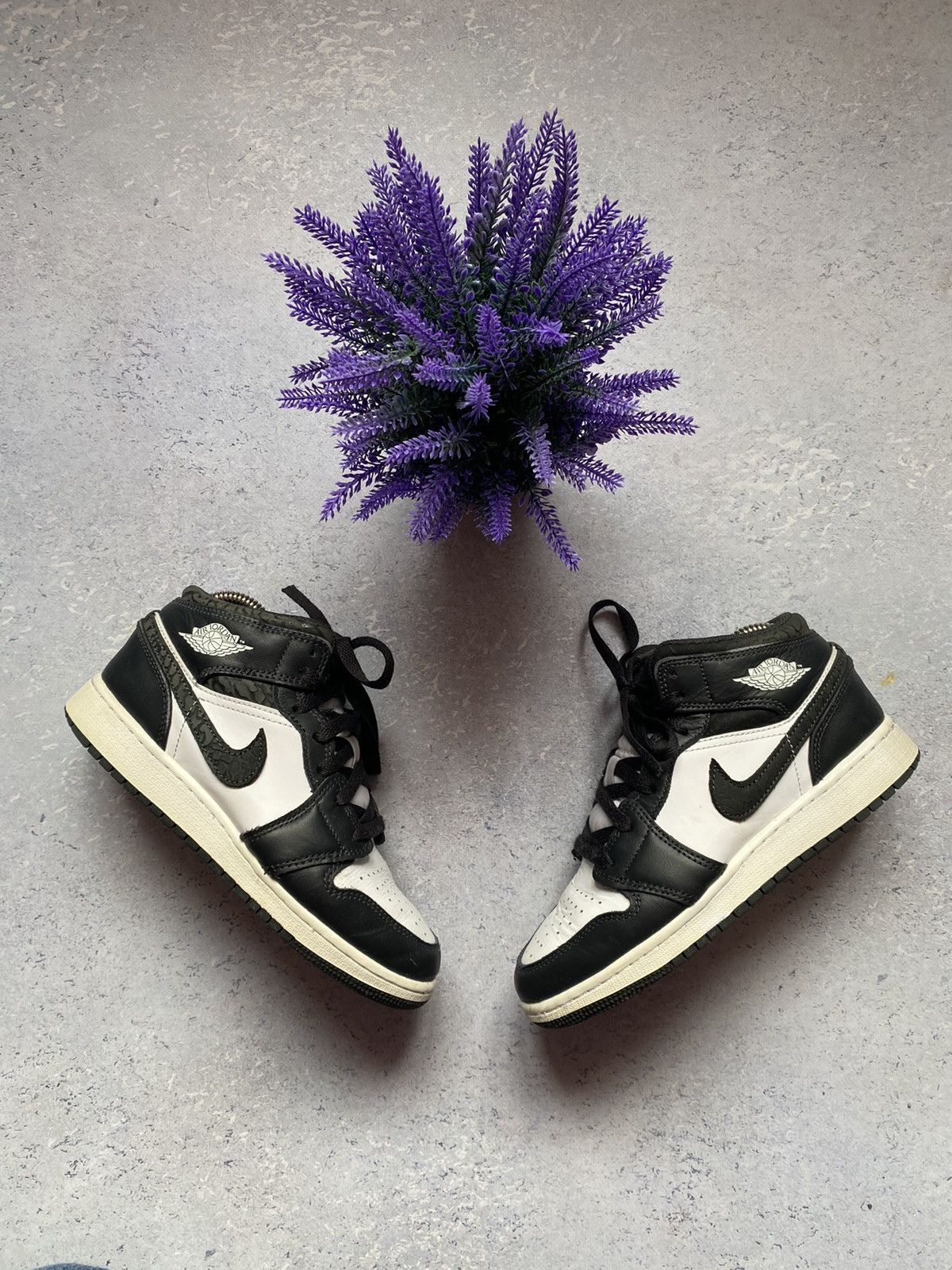 Jordan Brand Nike Air Jordan Panda Elephant Black/White Size EUR 36 Size US 5.5 / IT 35.5 - 2 Thumbnail