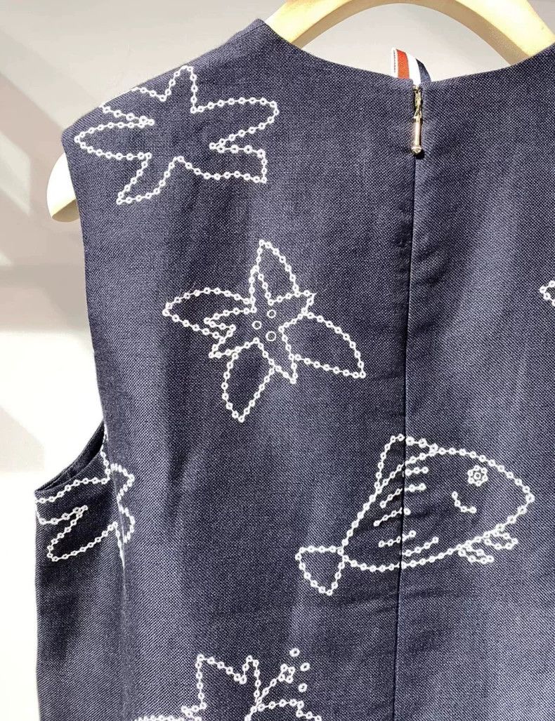 Thom Browne Thom Browne A vest with a dress Size XS / US 0-2 / IT 36-38 - 4 Thumbnail