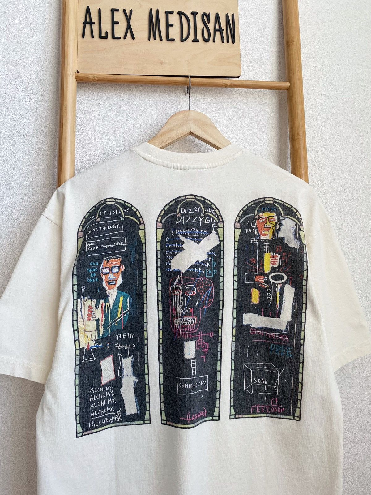 H&M × Jean-Michel Basquiat × Who Decides War WHO DECIDES WAR x BASQUIAT x H&M RELAXED FIT COTTON T-SHIRT Size US S / EU 44-46 / 1 - 13 Thumbnail