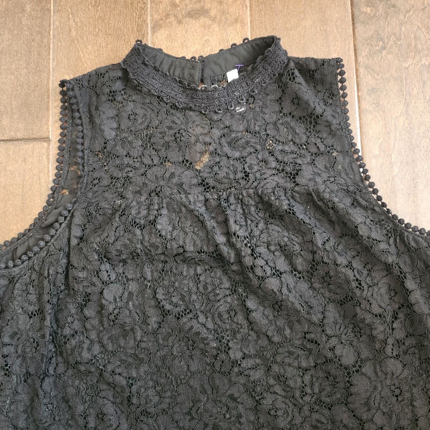 Vintage Xhilaration Blouse Women’s Black Lace Sleeveless Mock Neck L Adult Regular Rack Shirt? Size L / US 10 / IT 46 - 3 Thumbnail