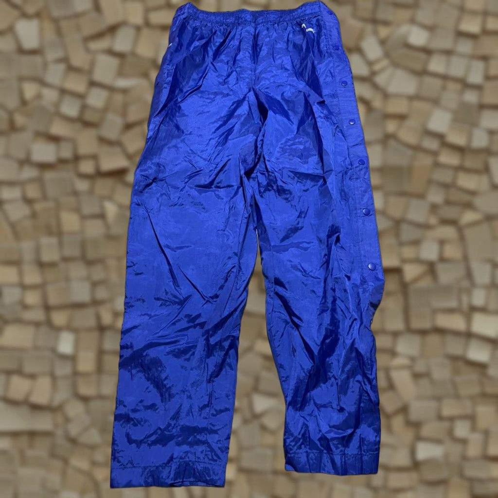 Spalding Spalding ACTIVEWEAR Pants Womens Medium Blue Windbreaker Side Buttons Regular Inseam 28.5" Straight Pants Daywear Casual WindsFallSpringSummer Mens? Size 32" / US 10 / IT 46 - 1 Thumbnail