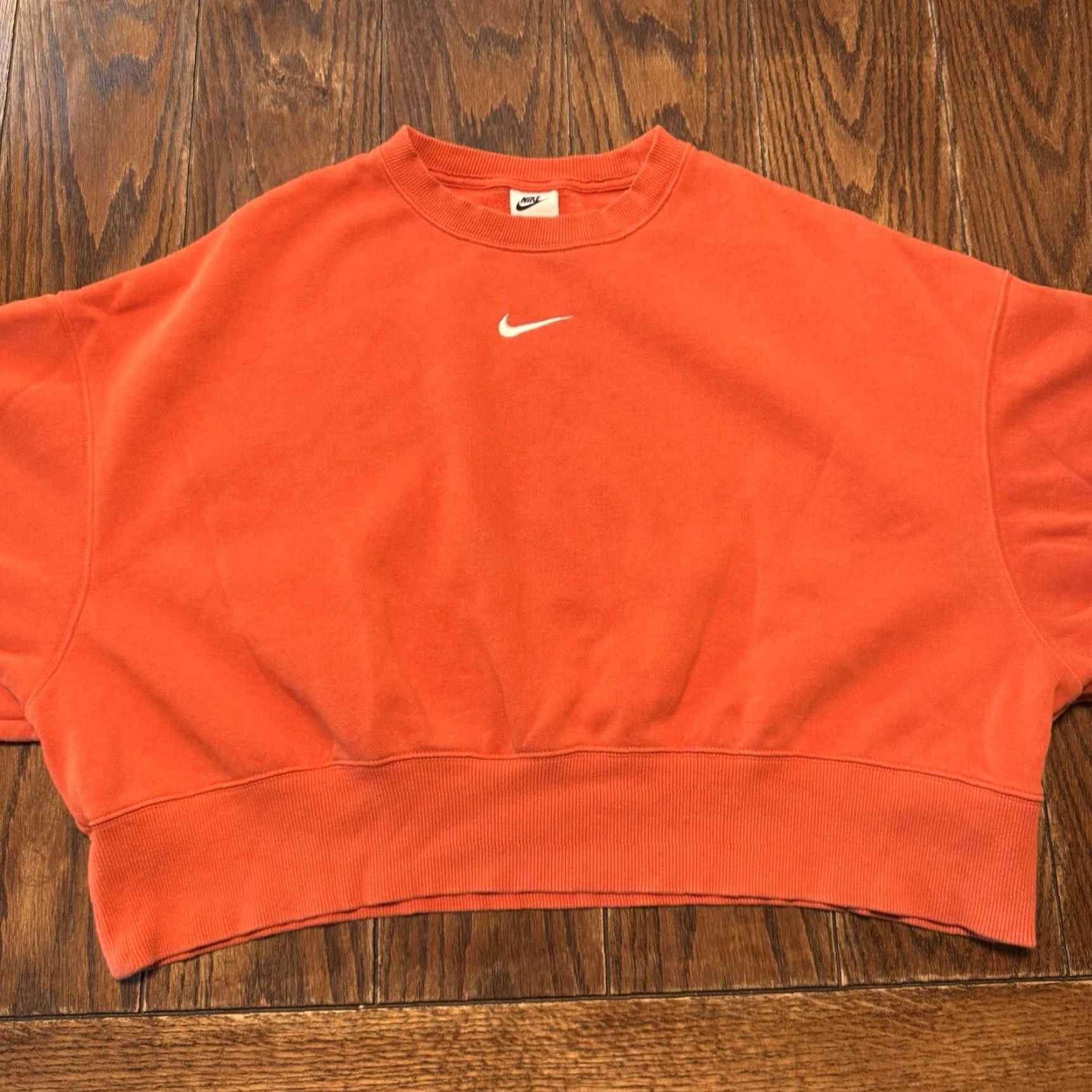 Nike VINTAGE Nike Y2K Crewneck Orange Crop Top Sweatshirt Center Swoosh Embroidered Small Size S / US 4 / IT 40 - 2 Thumbnail