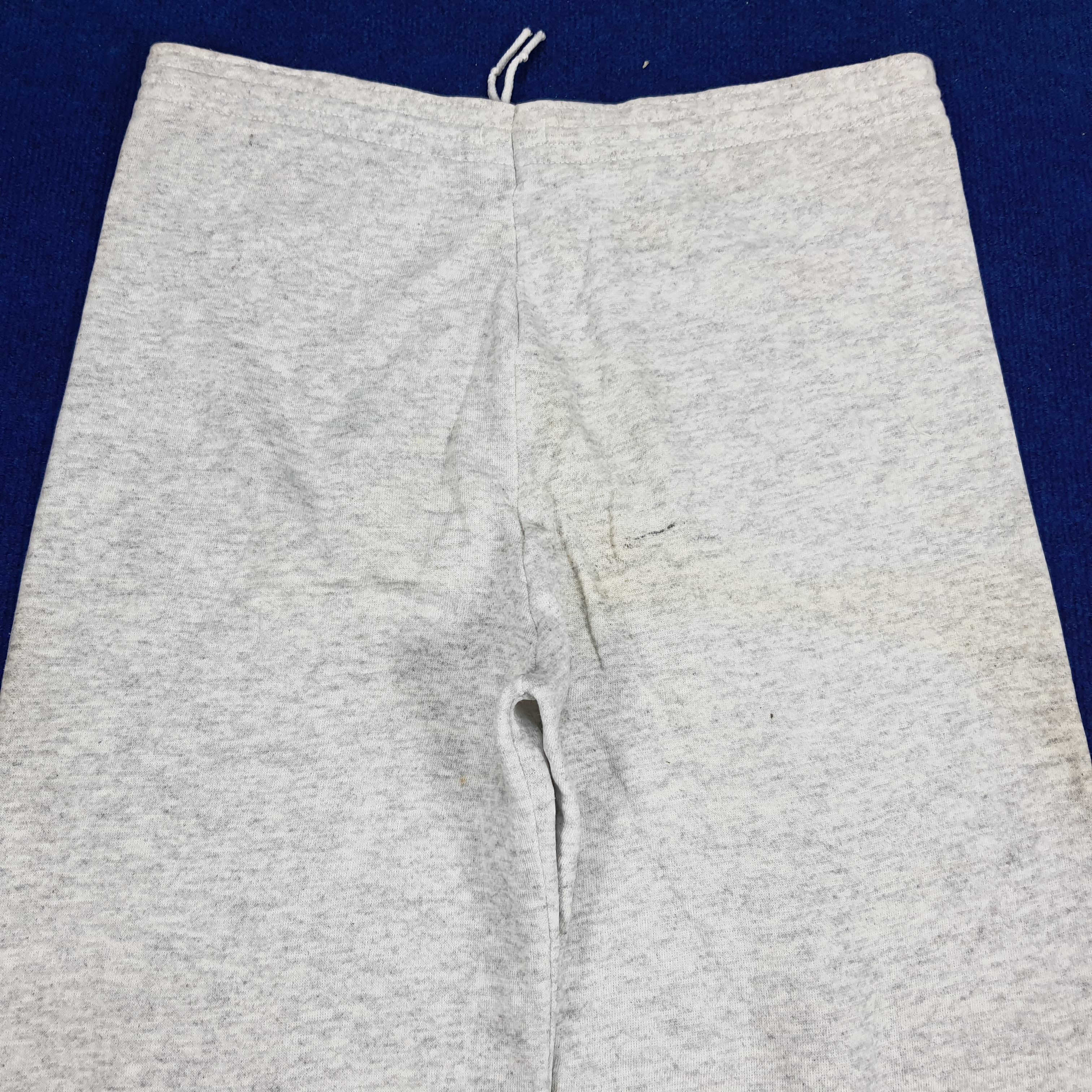 NBA × Vintage Vintage NBA World Champs Chicago Bulls Sweatpants Size US 35 - 4 Thumbnail