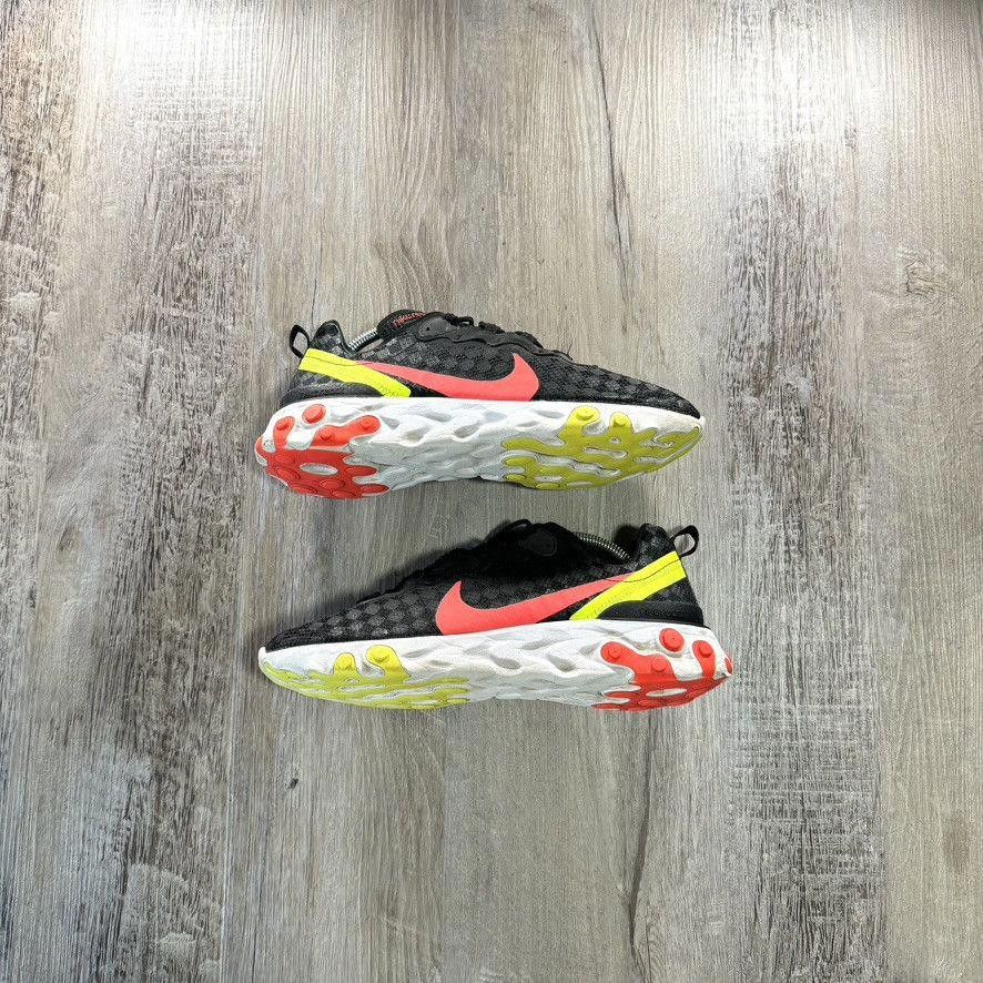 NIKE • Element 55 React Black/Volt/Crimson Red