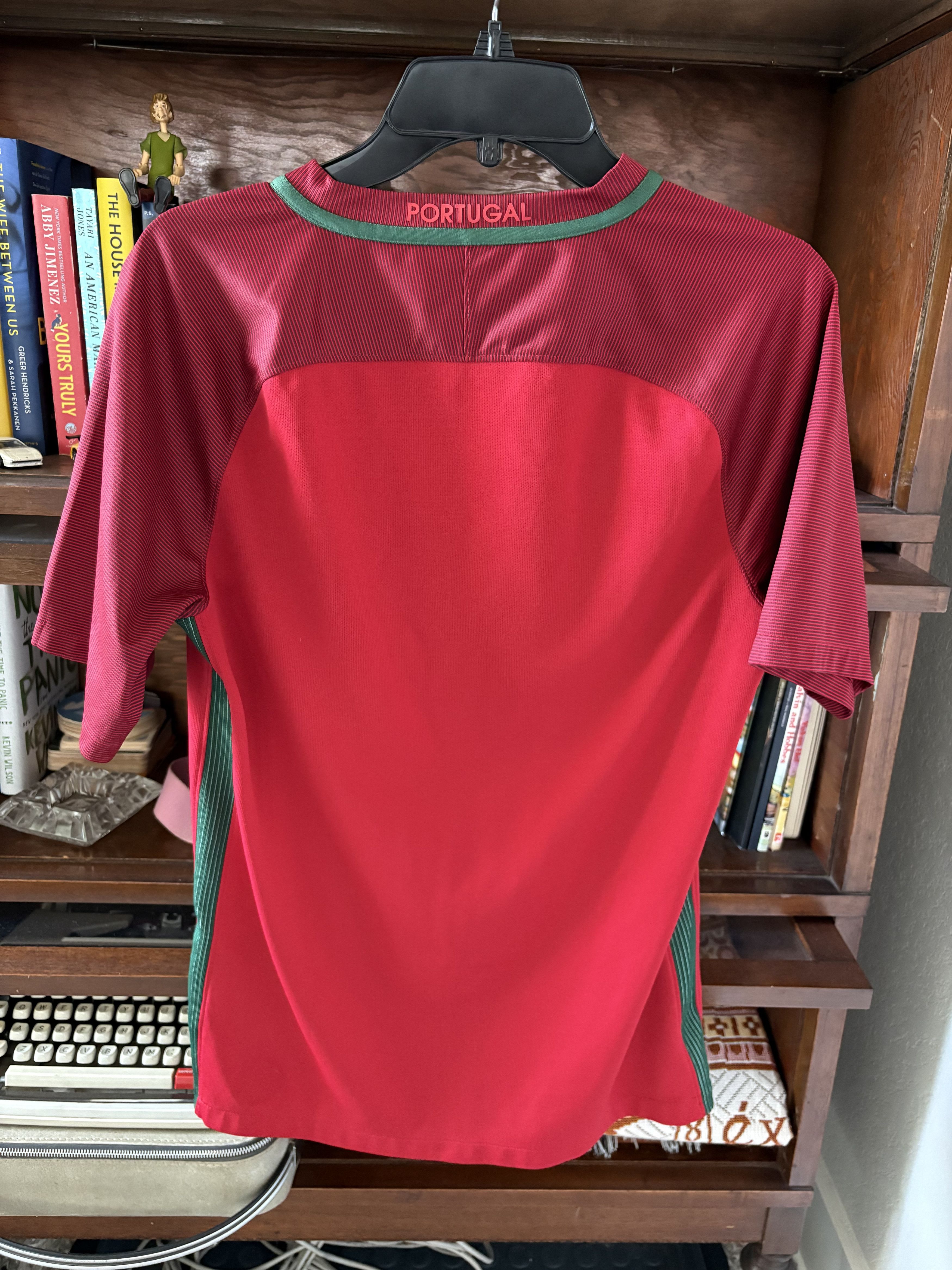 Nike Portugal 2016 Home Kit Size US S / EU 44-46 / 1 - 2 Thumbnail