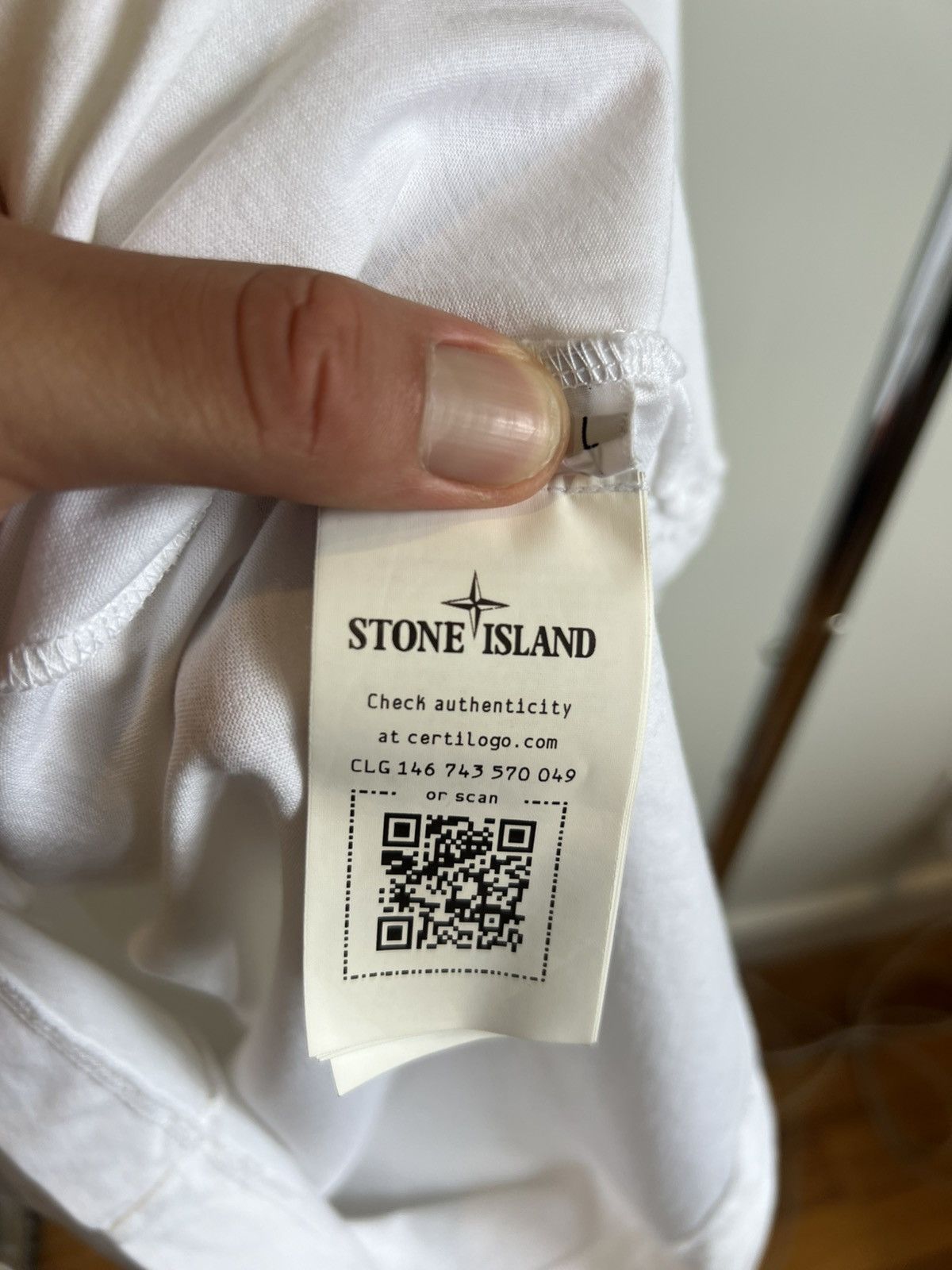 Stone Island Stone Island Badge tee Size US M / EU 48-50 / 2 - 4 Thumbnail
