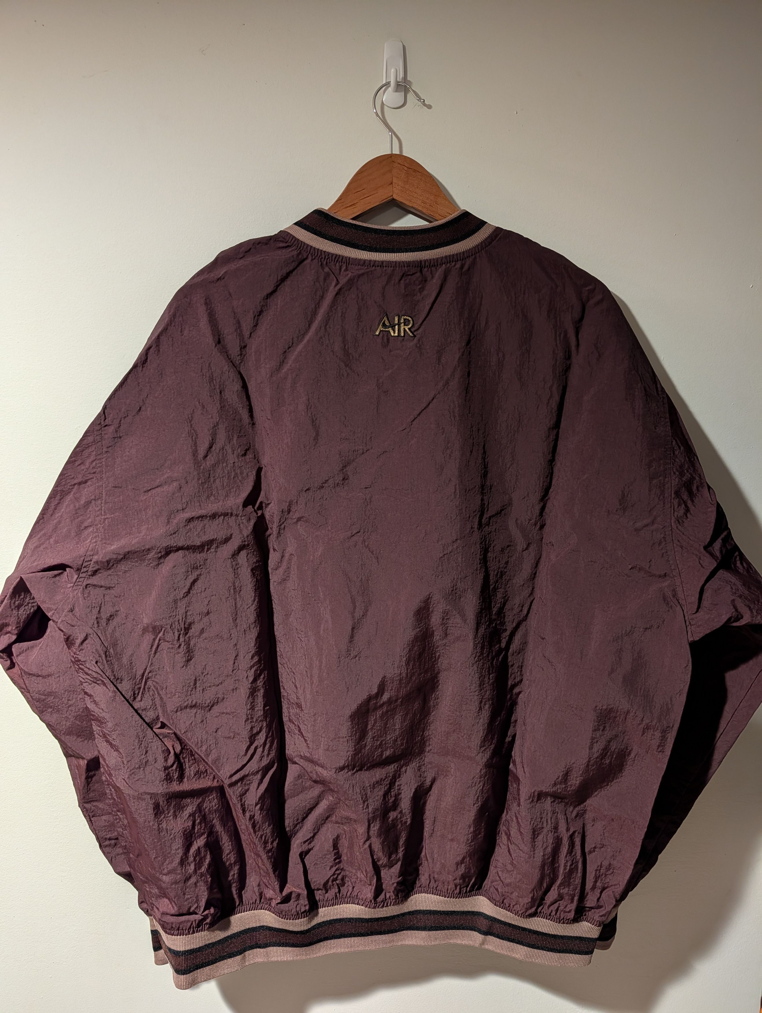 Nike VTG Nike Windbreaker Pullover V-Neck Oversized Swoosh XL Size US XL / EU 56 / 4 - 8 Thumbnail