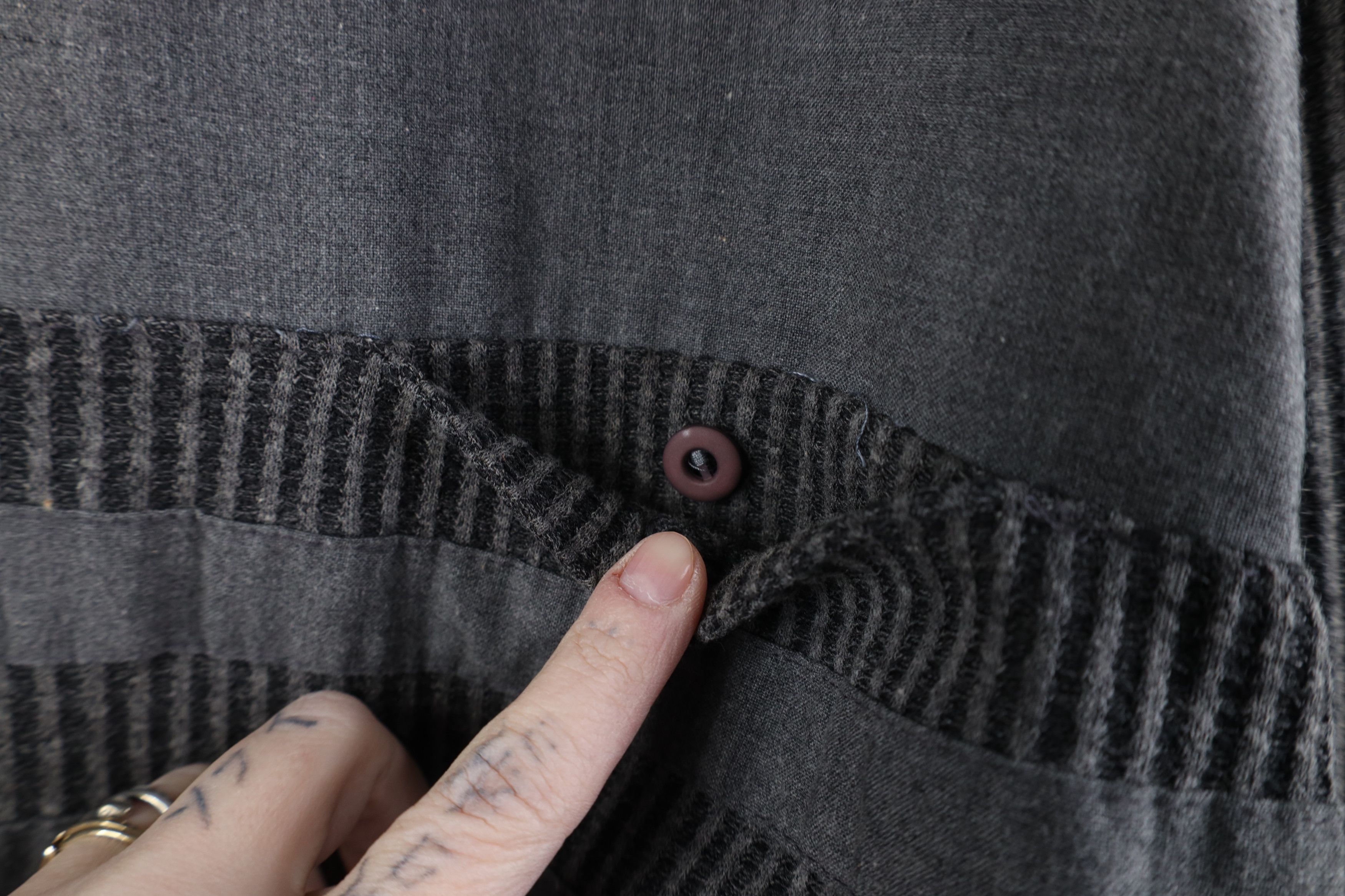 Vintage Vintage 90s Streetwear Chambray Ribbed Knit Long Sleeve Polo Size US L / EU 52-54 / 3 - 5 Thumbnail