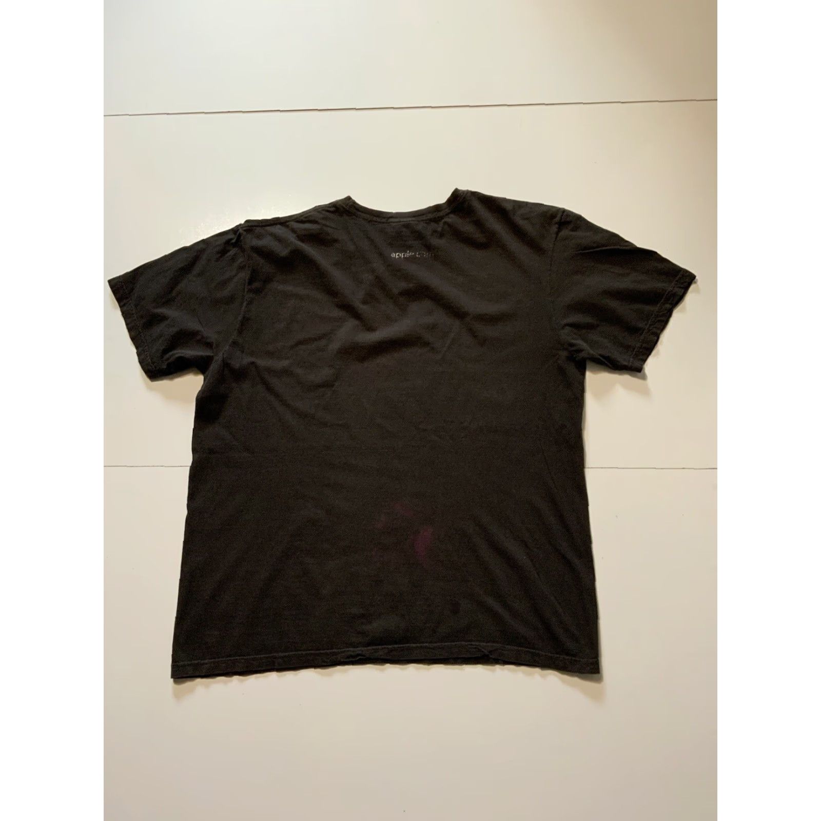 Apple VINTAGE Devon & Jones Apple Technology Faded Black Crew S/S T-Shirt Sz. L Mens Black 48in Chest 30in Length Size US L / EU 52-54 / 3 - 2 Thumbnail