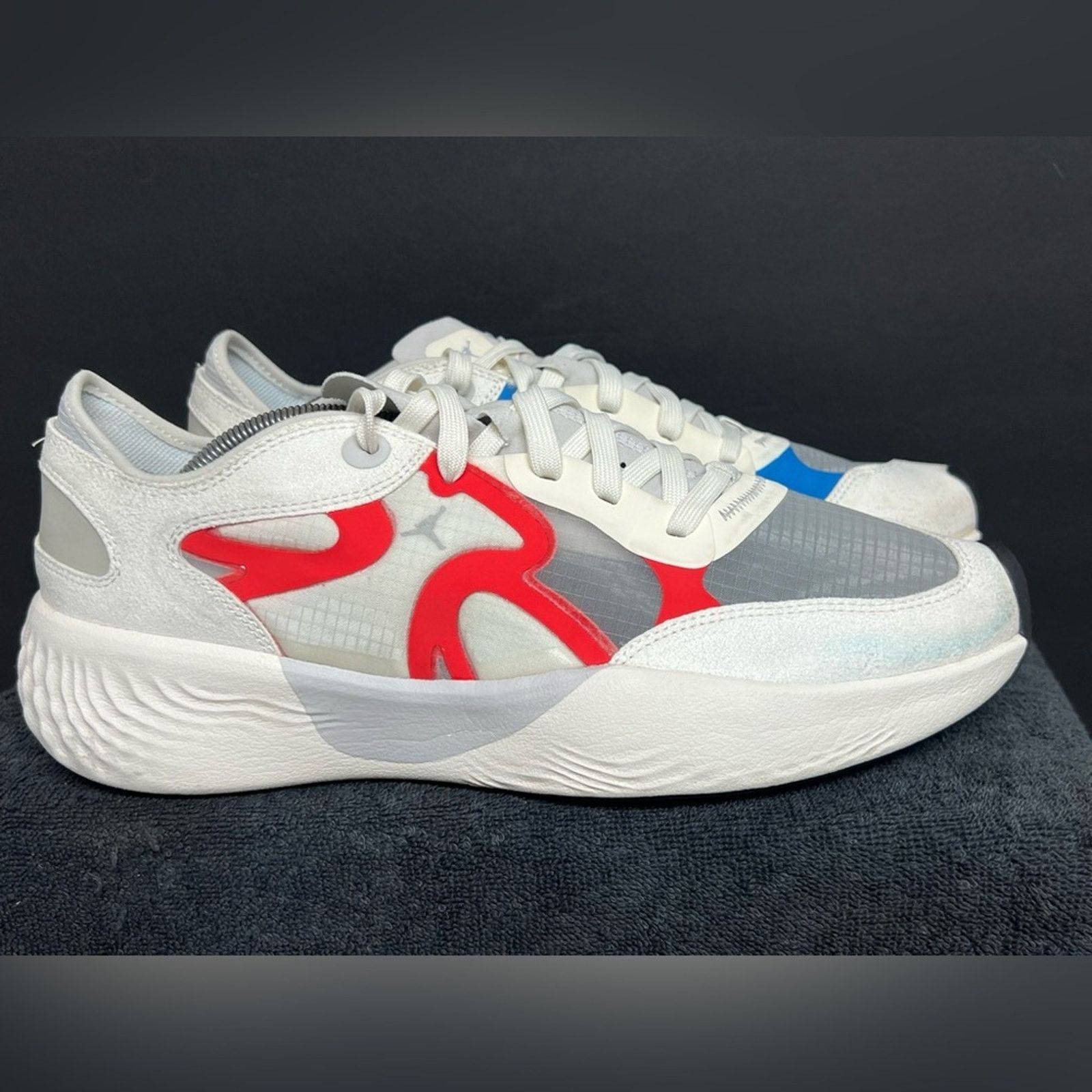 Jordan Brand JORDAN DELTA 3 LOW Sail Wolf Grey Photon Dust Men's SIZE 11 Size US 11 / EU 44 - 4 Thumbnail