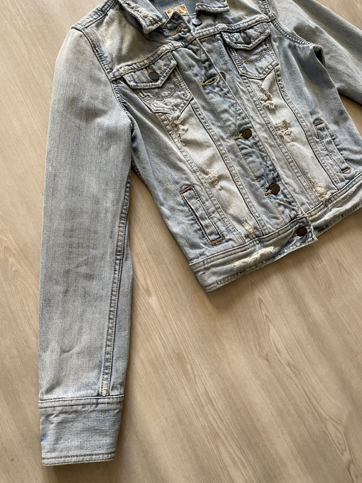 Abercrombie & Fitch Vintage Abercrombie & Fitch Distressed Denim Jacket Sz S Size S / US 4 / IT 40 - 3 Thumbnail