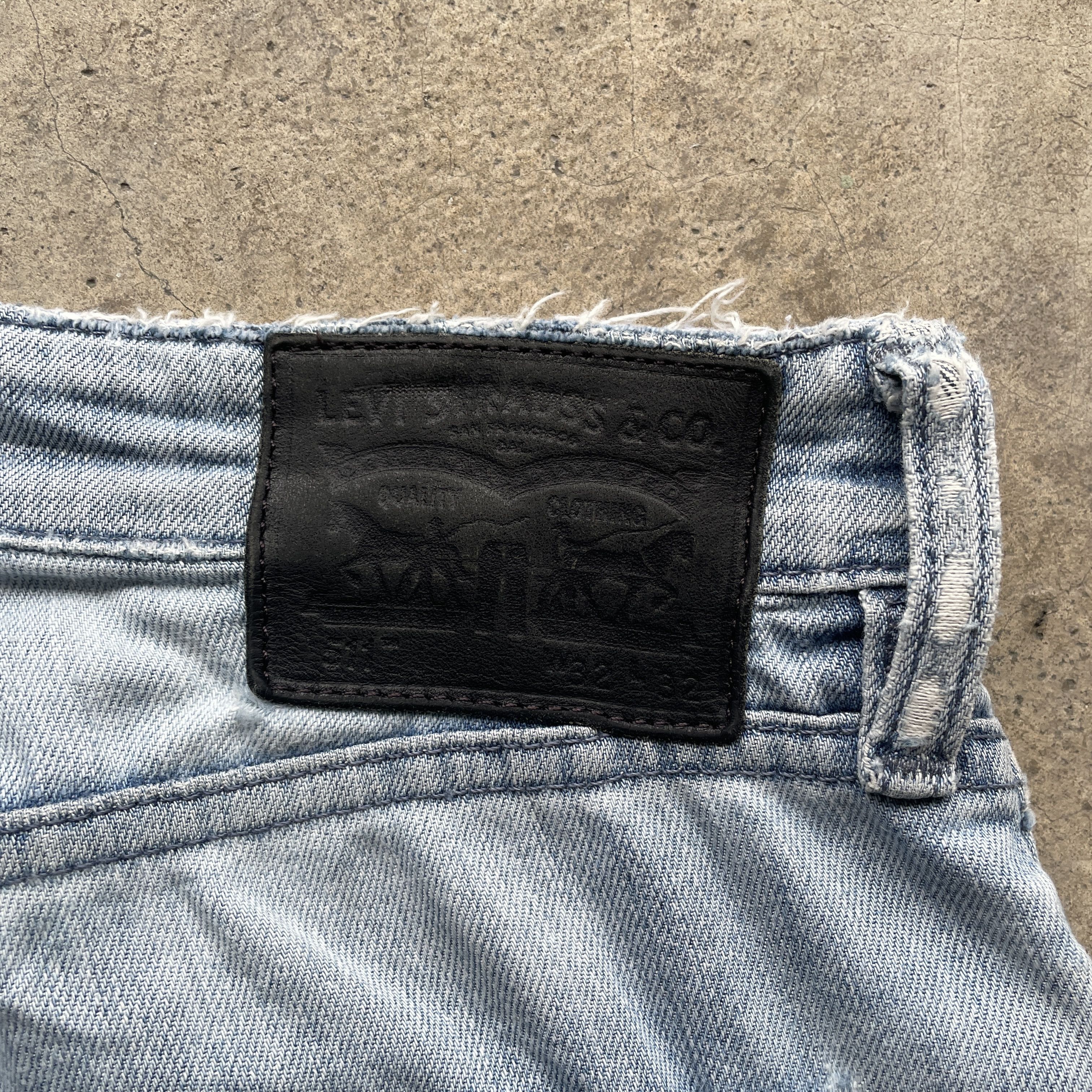 Levi's VINTAGE LEVI’S DISTRESSED JEANS STRAIGHT FADED DENIM PANTS Size US 33 - 8 Thumbnail