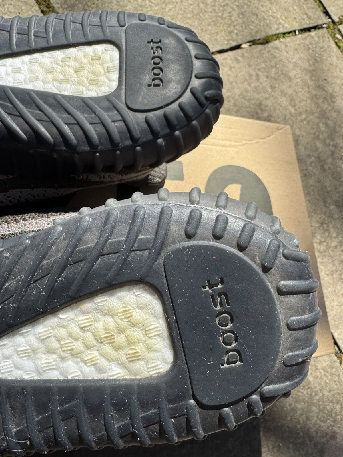 Adidas × Yeezy Carbon Beluga 350 V2 Size US 11 / EU 44 - 6 Thumbnail