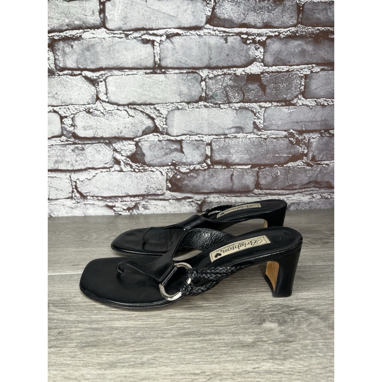 Brighton Brighton Tawny Black Leather Heel Buckle Thong Italy Sandals Size US 7.5 / IT 37.5 - 13 Thumbnail