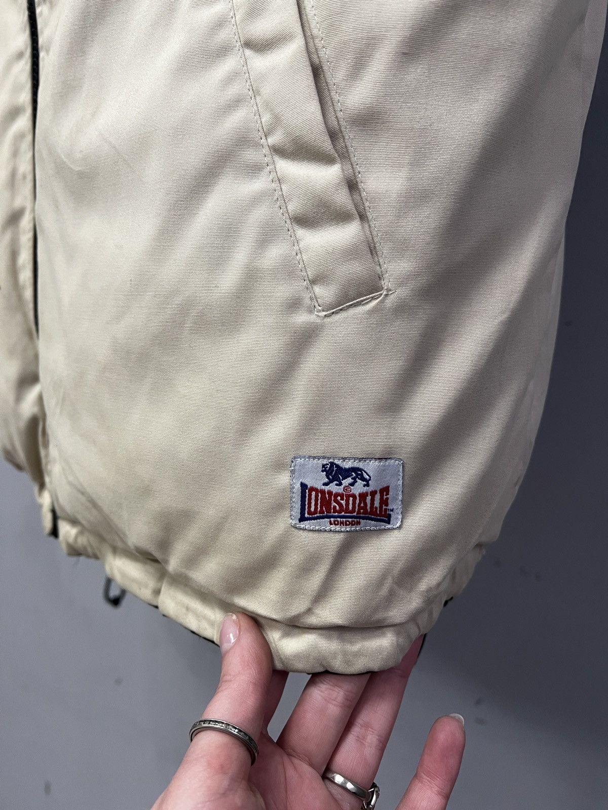 Lonsdale Vintage Vest Lonsdale Beige Zip retro style Y2K Reversible Size US L / EU 52-54 / 3 - 6 Thumbnail