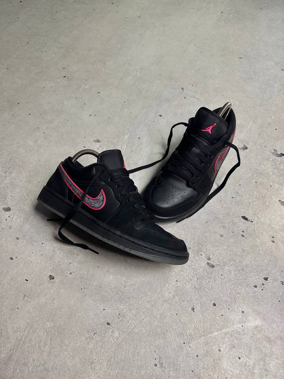 Jordan Brand Nike Air Jordan 1 Low Red Orbit Black Sneakers Limited Rare Size US 7.5 / IT 37.5 - 4 Thumbnail