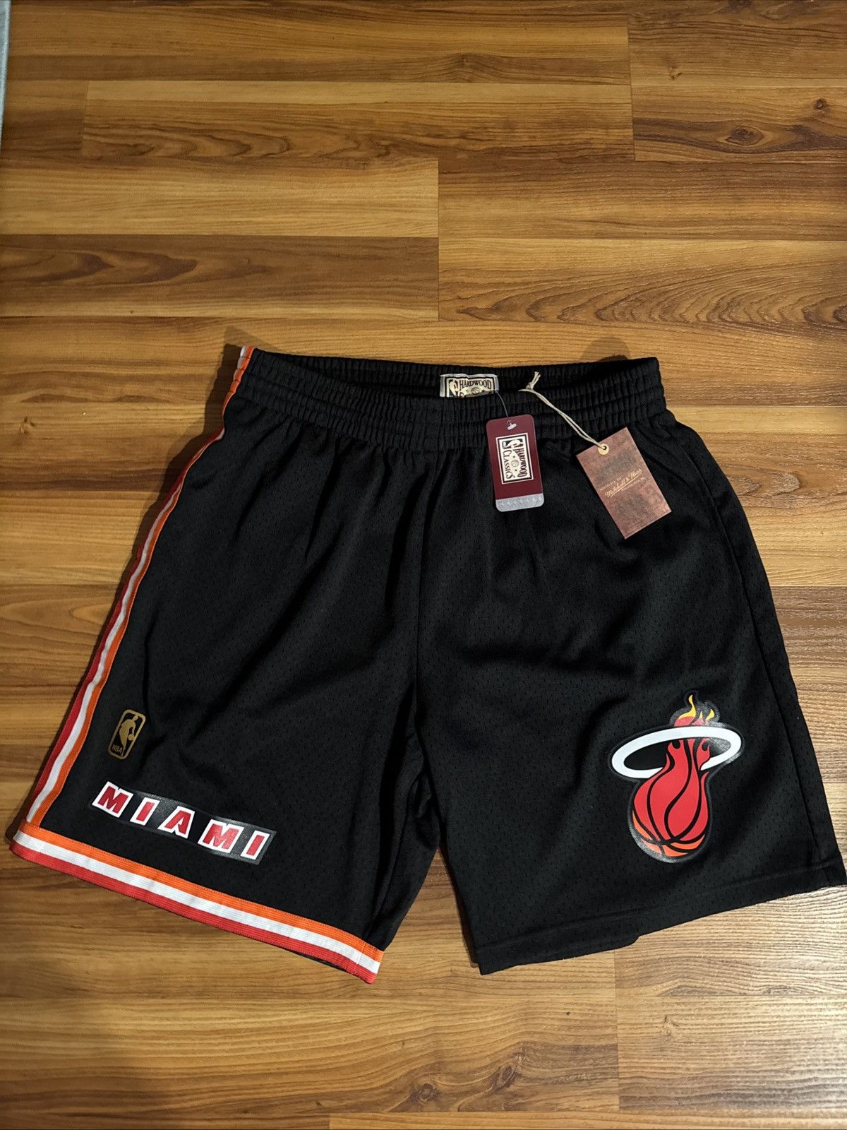 NBA × Vintage Miami Heat Mitchell & Ness Black Authentic