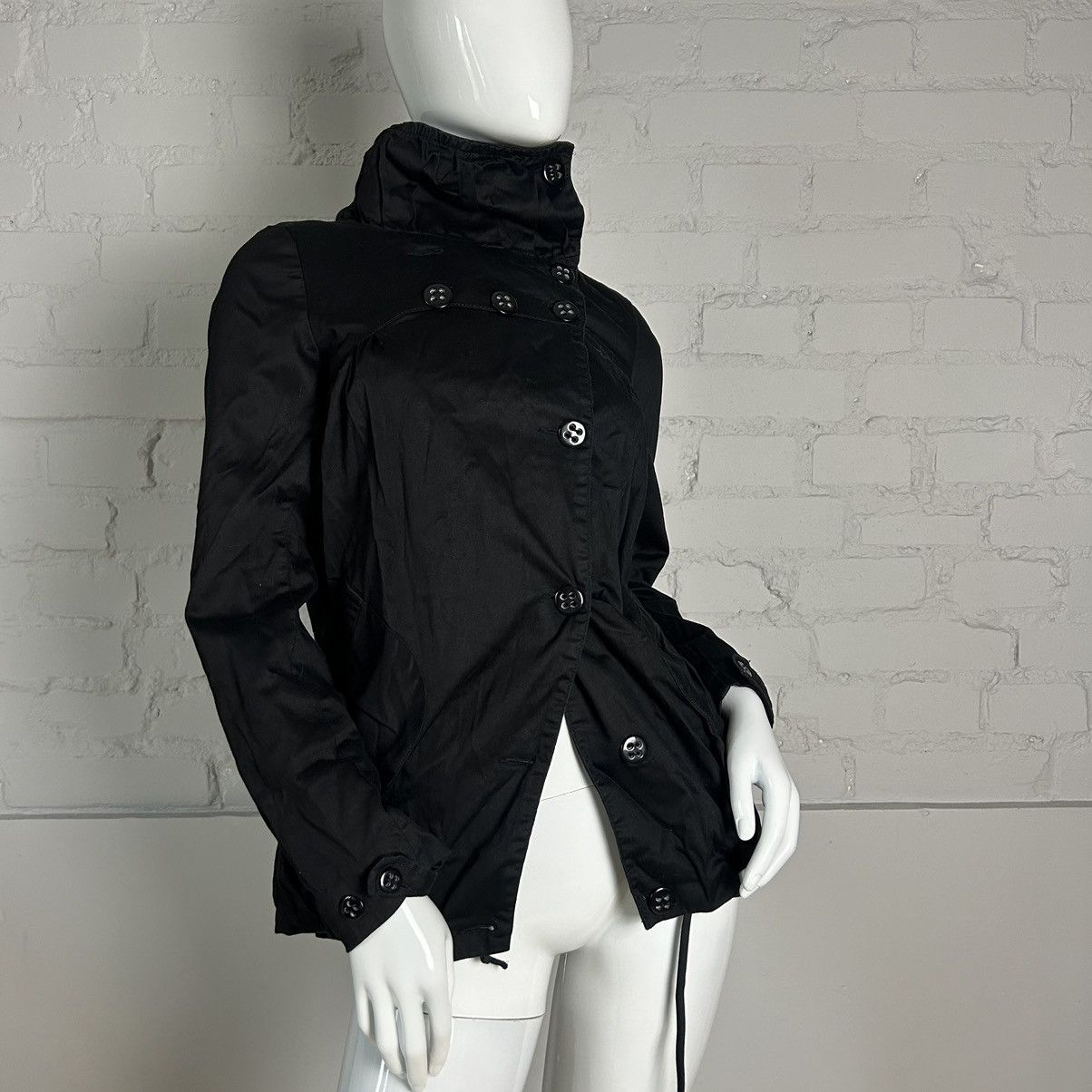 Asymmetric black vintage windbreaker
