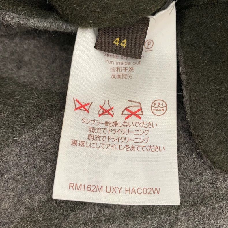 Louis Vuitton Louis Vuitton Dark grey striped wool reversible lapel sing Size US S / EU 44-46 / 1 - 6 Thumbnail