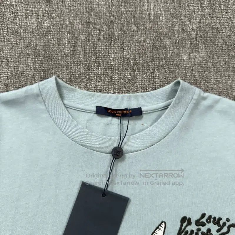 Louis Vuitton Louis Vuitton Men's XL Blue Graphic T-Shirt . Size US XL / EU 56 / 4 - 3 Thumbnail