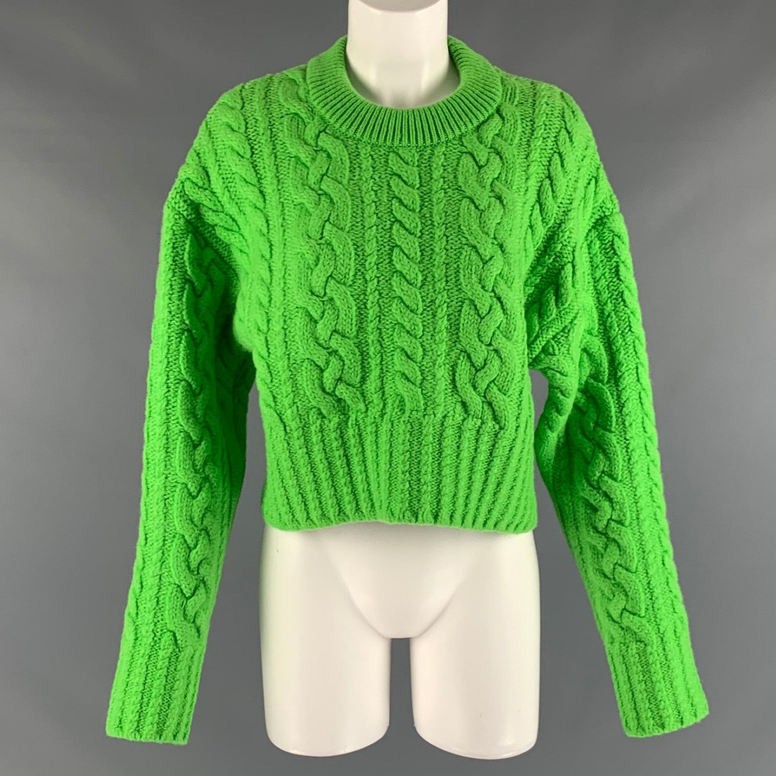 AMI AMI Size M Green Wool Cable Knit Cropped Sweater Size M / US 6-8 / IT 42-44 - 1 Thumbnail