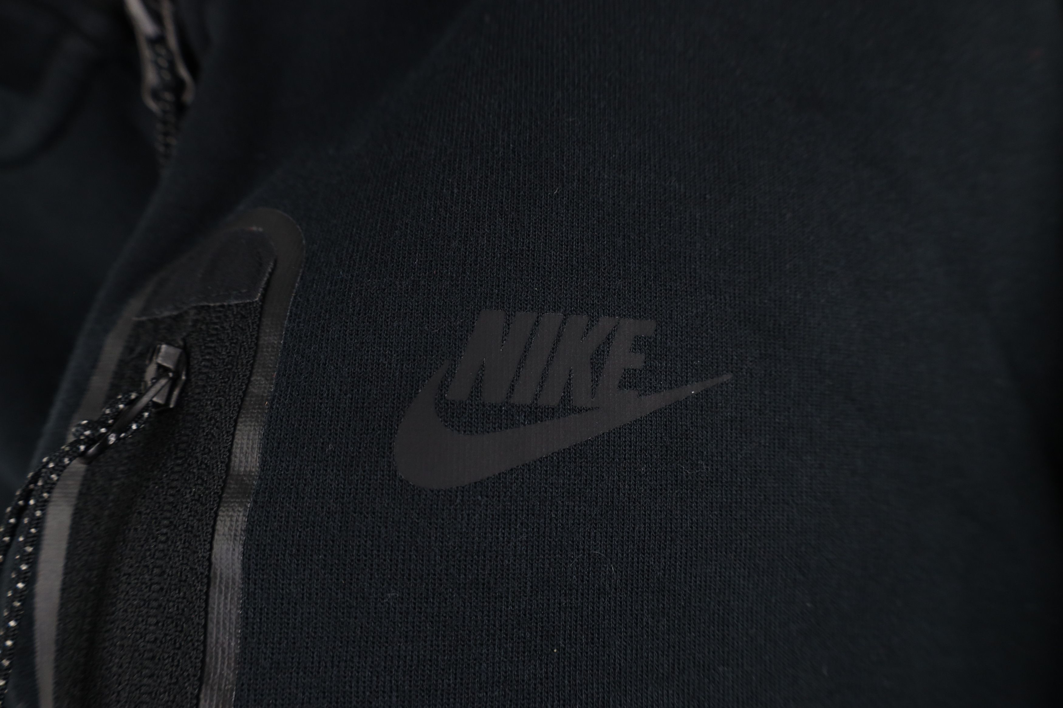 Nike × Vintage Nike Tech Fleece Spell Out Full Zip Hoodie Sweatshirt Black Size S / US 4 / IT 40 - 4 Thumbnail
