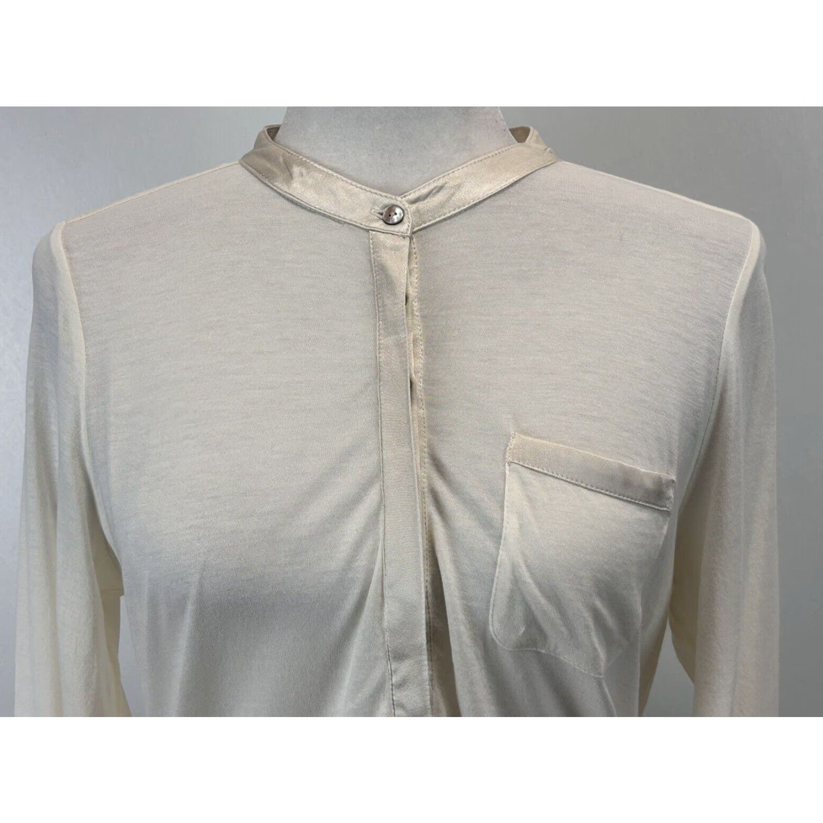 J. Jill J. Jill Silk Trimmed Pima Henley Shirt Small Ivory Long Sleeve Casual PS Petite Women Henley Sleeve Casual Sleeve Long Ivory Silk Size S / US 4 / IT 40 - 5 Thumbnail
