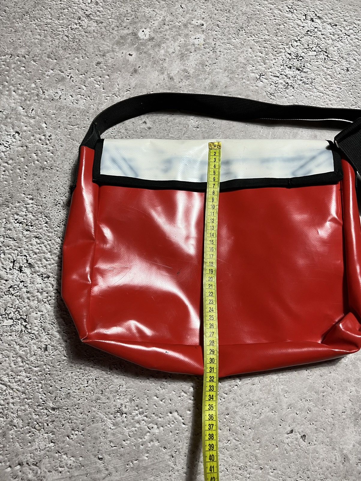 Japanese Brand × Vintage Messenger Bag in FREITAG Style Upcycled Tarpaulin Material Size ONE SIZE - 11 Thumbnail