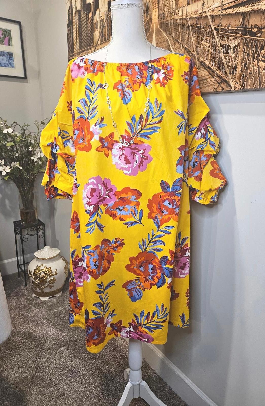 Designer Ivy Street Floral Yellow Dress with Puff Sleeves #395 Size 3XL / US 20-22 - 1 Thumbnail