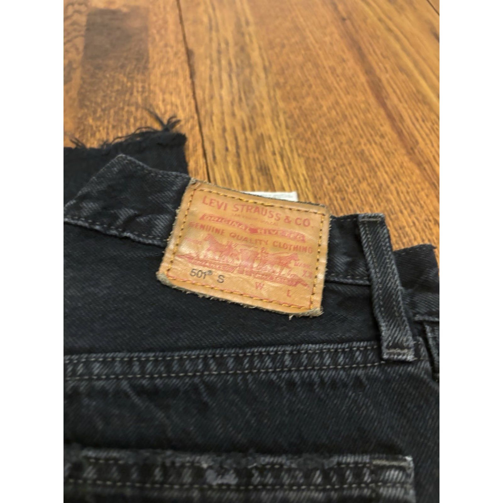 Levi's VINTAGE Levi’s 501 Skinny Jeans Button Fly Black 24x28 Women’s Size 24 Regular Inseam 28 Jeans Women Mens Size 42" / US 20 - 7 Thumbnail