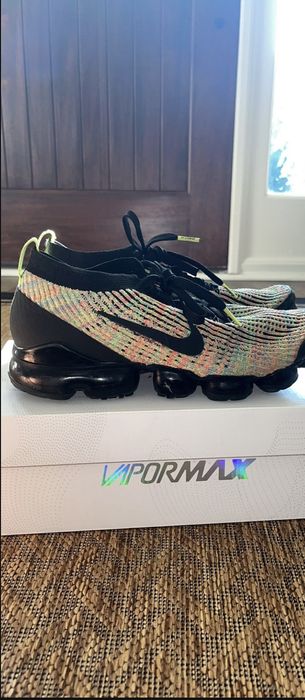 Vapormax size outlet 1