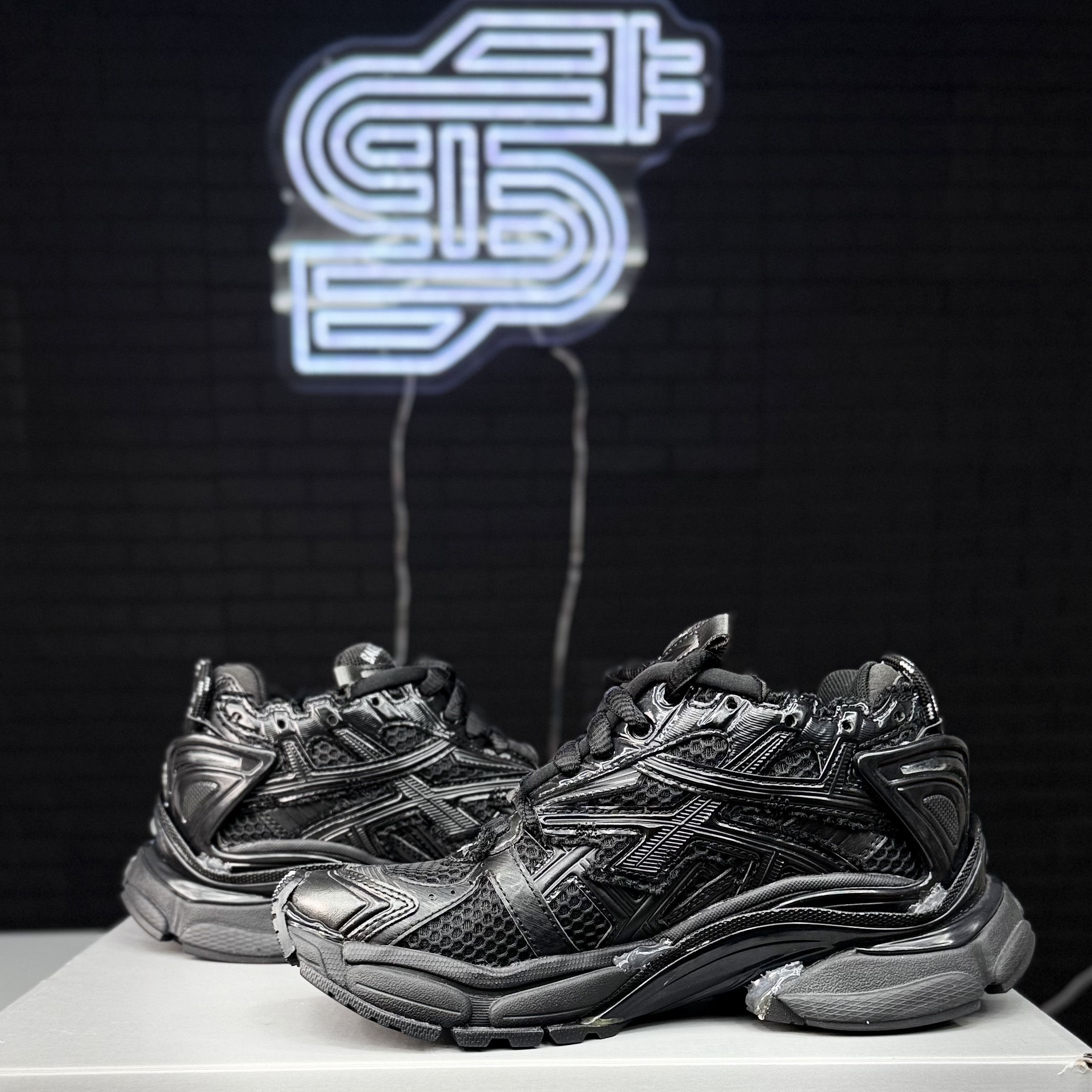 Balenciaga Balenciaga Runner Black/Black Size US 7.5 / EU 40-41 - 3 Thumbnail