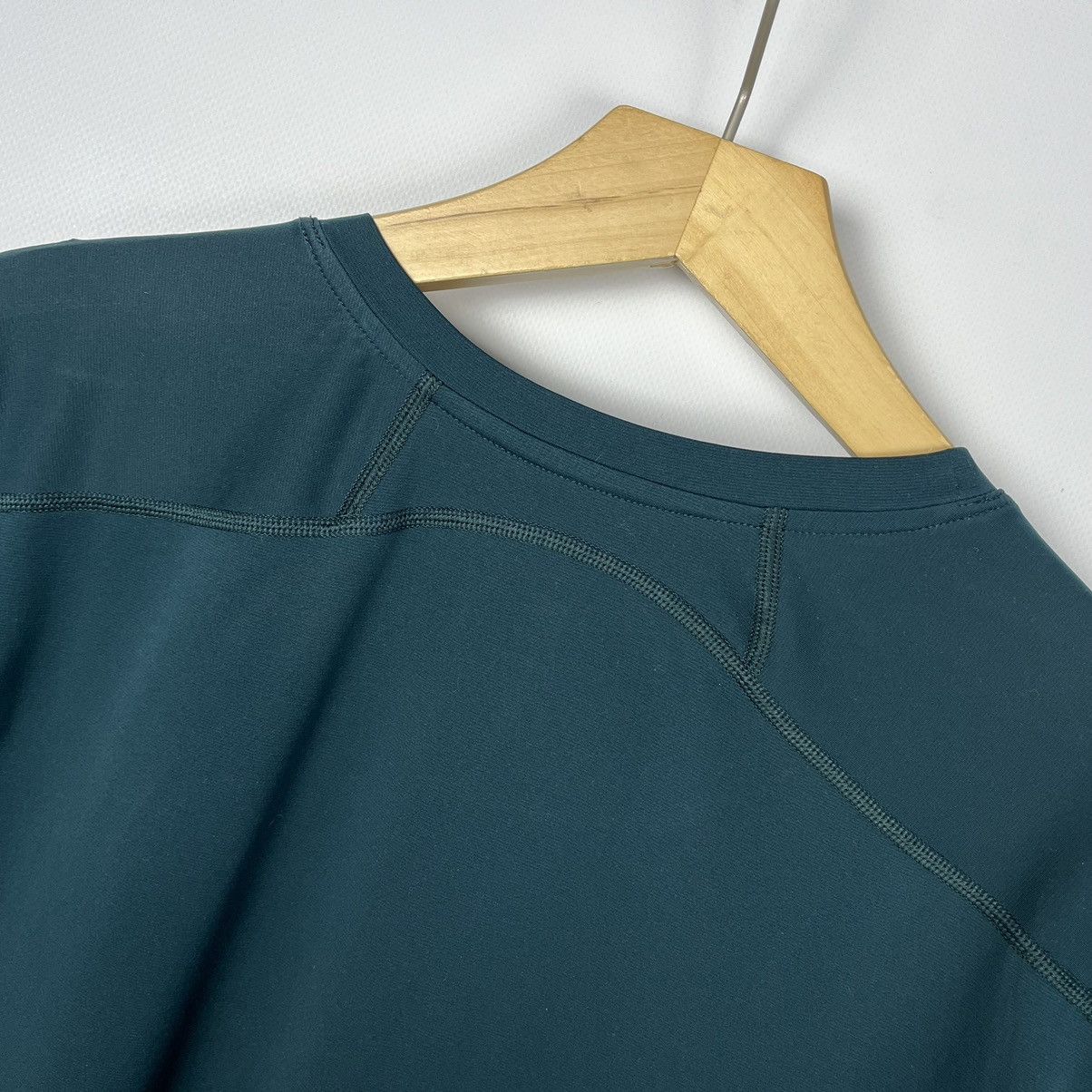 Arc'teryx Arc’teryx big logo bird gorpcore tee Size US L / EU 52-54 / 3 - 17 Thumbnail