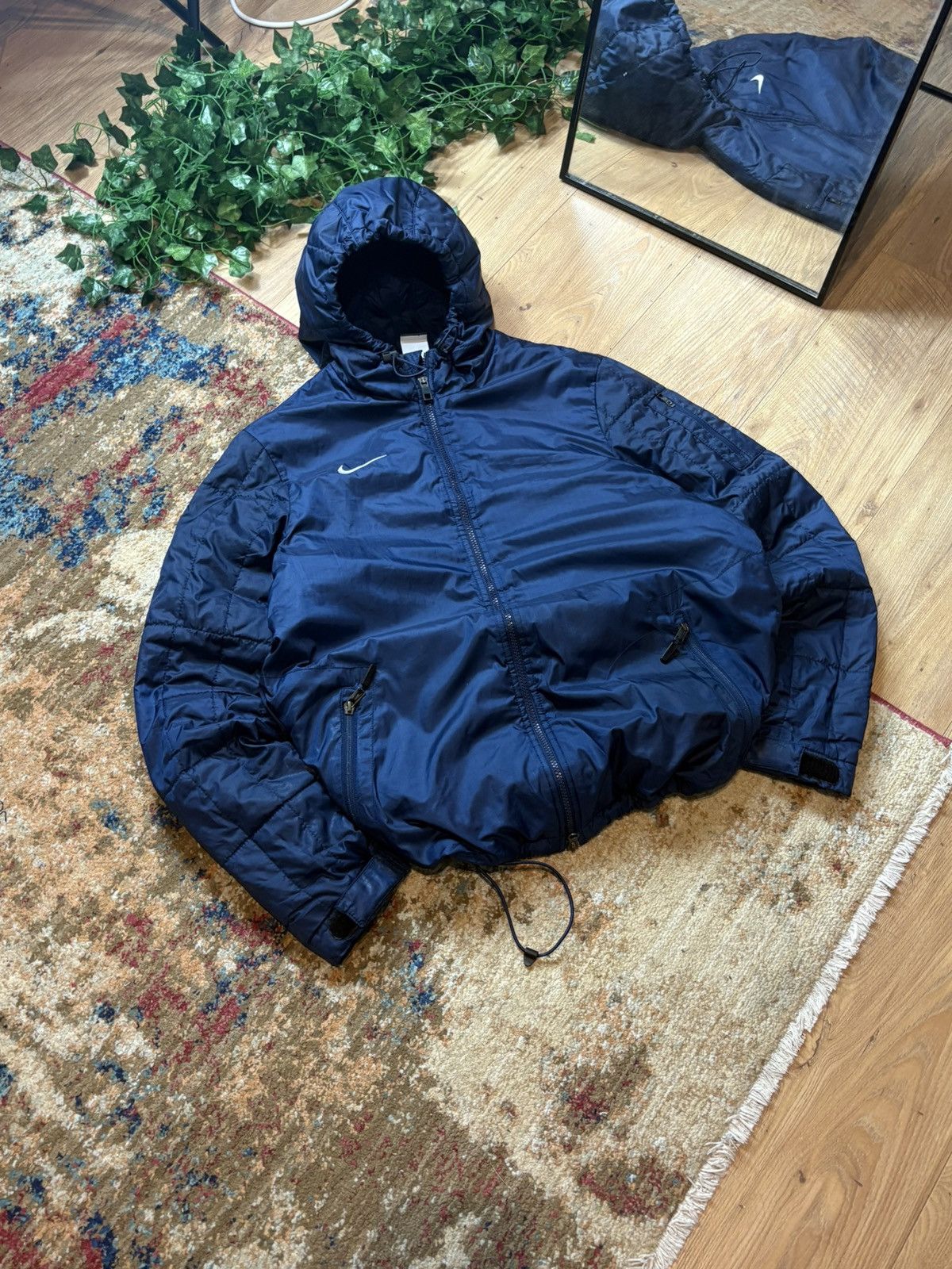 Nike 90s Nike Vintage Swoosh Logo Retro Outdoor Jacket Rare Size US L / EU 52-54 / 3 - 1 Thumbnail