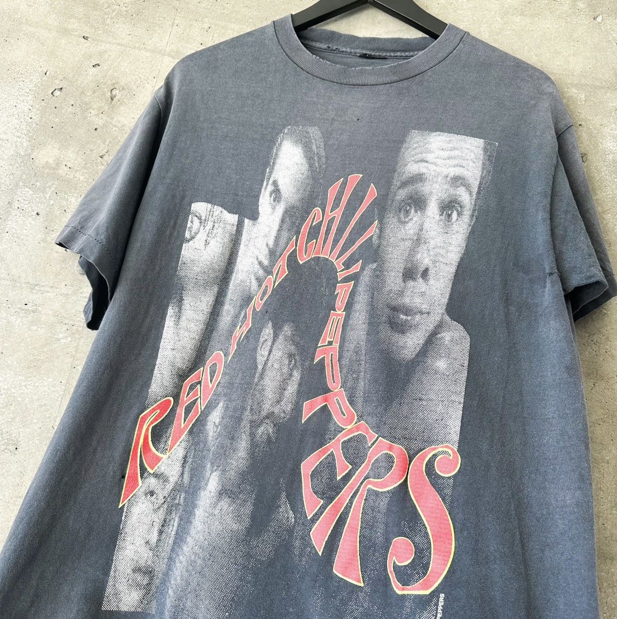 トップス Red hot chili peppers band tee fade L Red hot chili peppers band tee fade L Red Hot Chili Peppers
