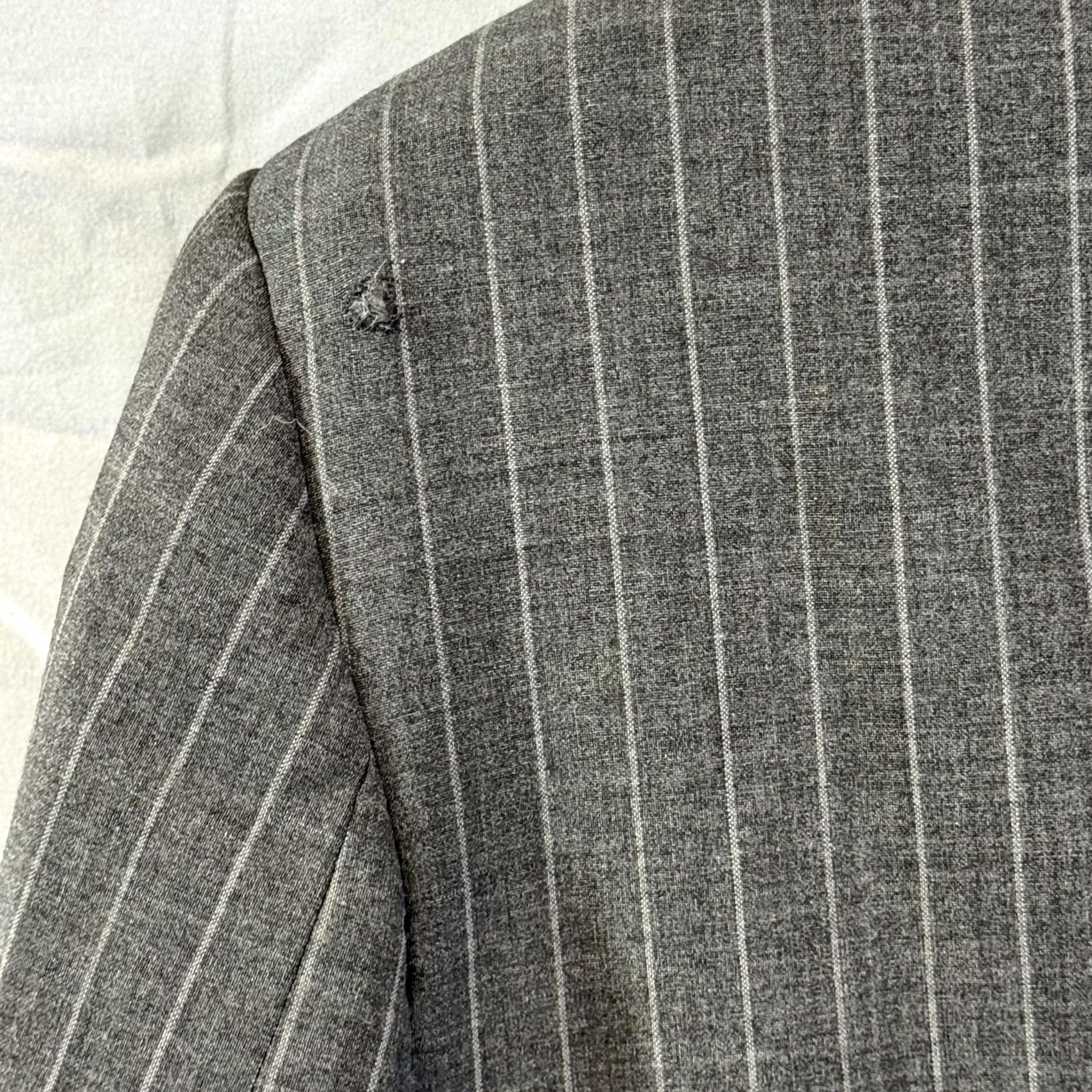 Brooks Brothers Brooks Brothers Blazer Mens 44R Gray Pinstripe Explorer Regent Fit Suit Jacket Classic 2 Piece Notch Lapel Navy Mens Size 44R - 4 Thumbnail