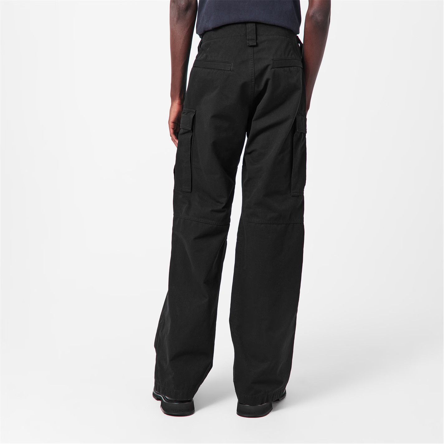 Balenciaga o1g2r1mq0226 Multi-Pocket Cargo Trousers In Black Size US 30 / EU 46 - 4 Thumbnail
