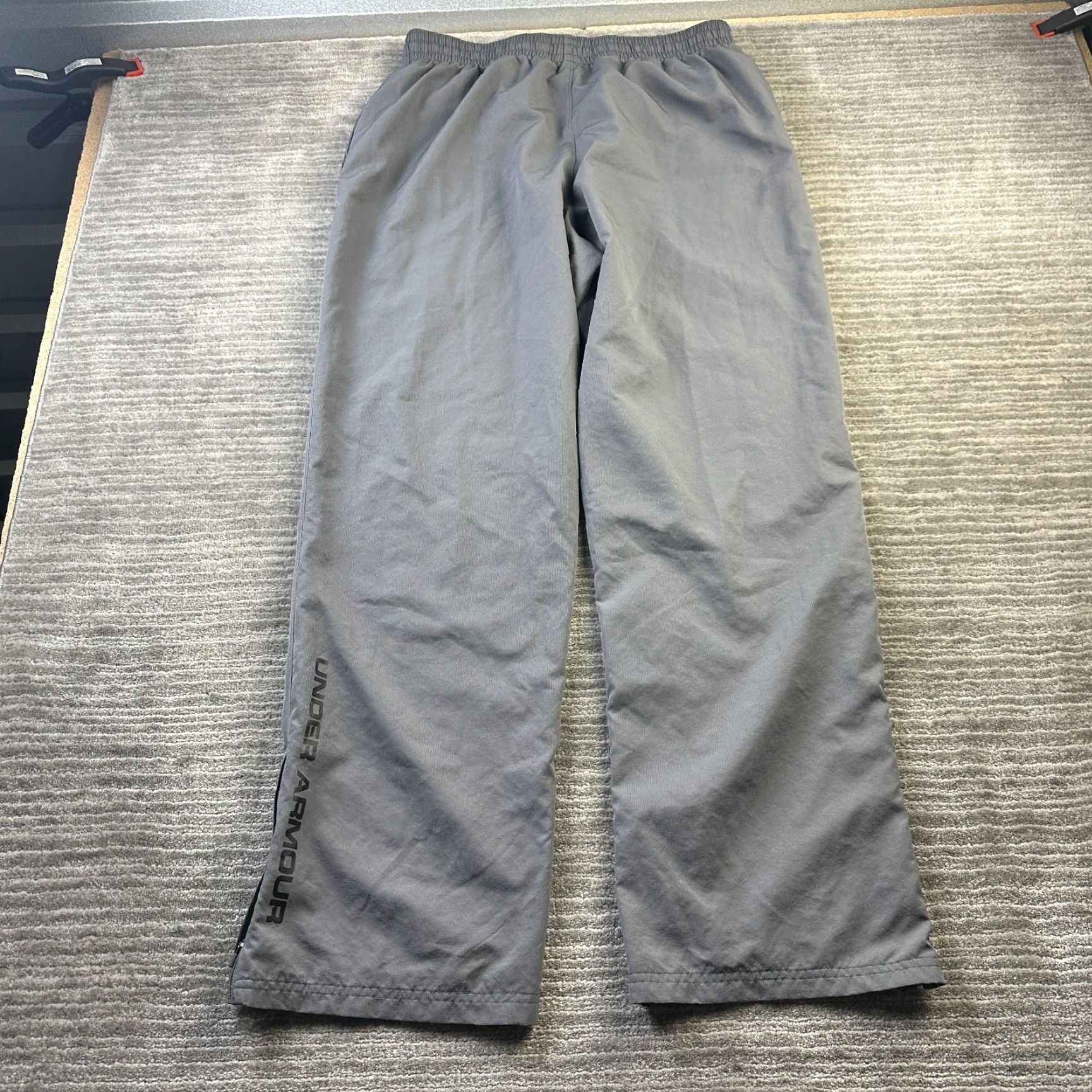 Under Armour Under Armour Pants Mens Large Gray Ankle Zipper Track Windbreaker Lightweight Pockets Size US 33 - 2 Thumbnail