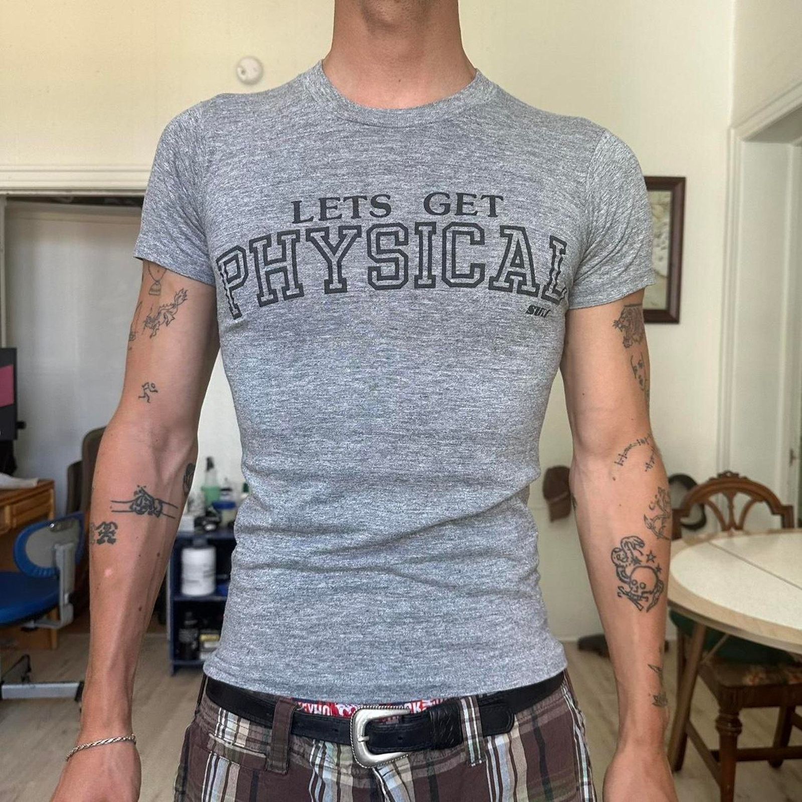 Vintage Rare Vintage 70s Lets Get Physical Thin Funny Graphic Tee Size US S / EU 44-46 / 1 - 1 Thumbnail