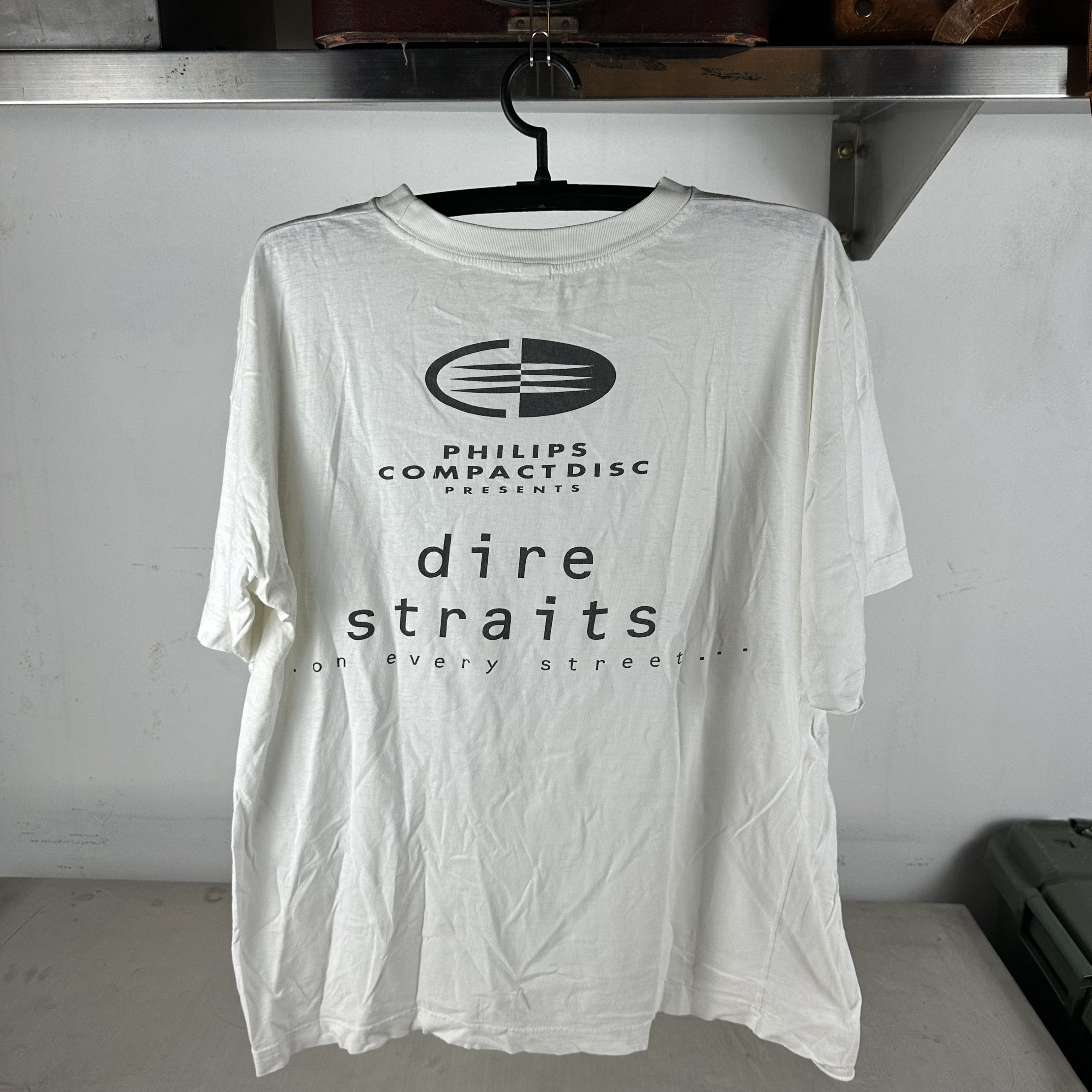 Vintage ​​​​90s Dire Straits On Every Street Tour Concert T-shirt Size US XL / EU 56 / 4 - 3 Thumbnail