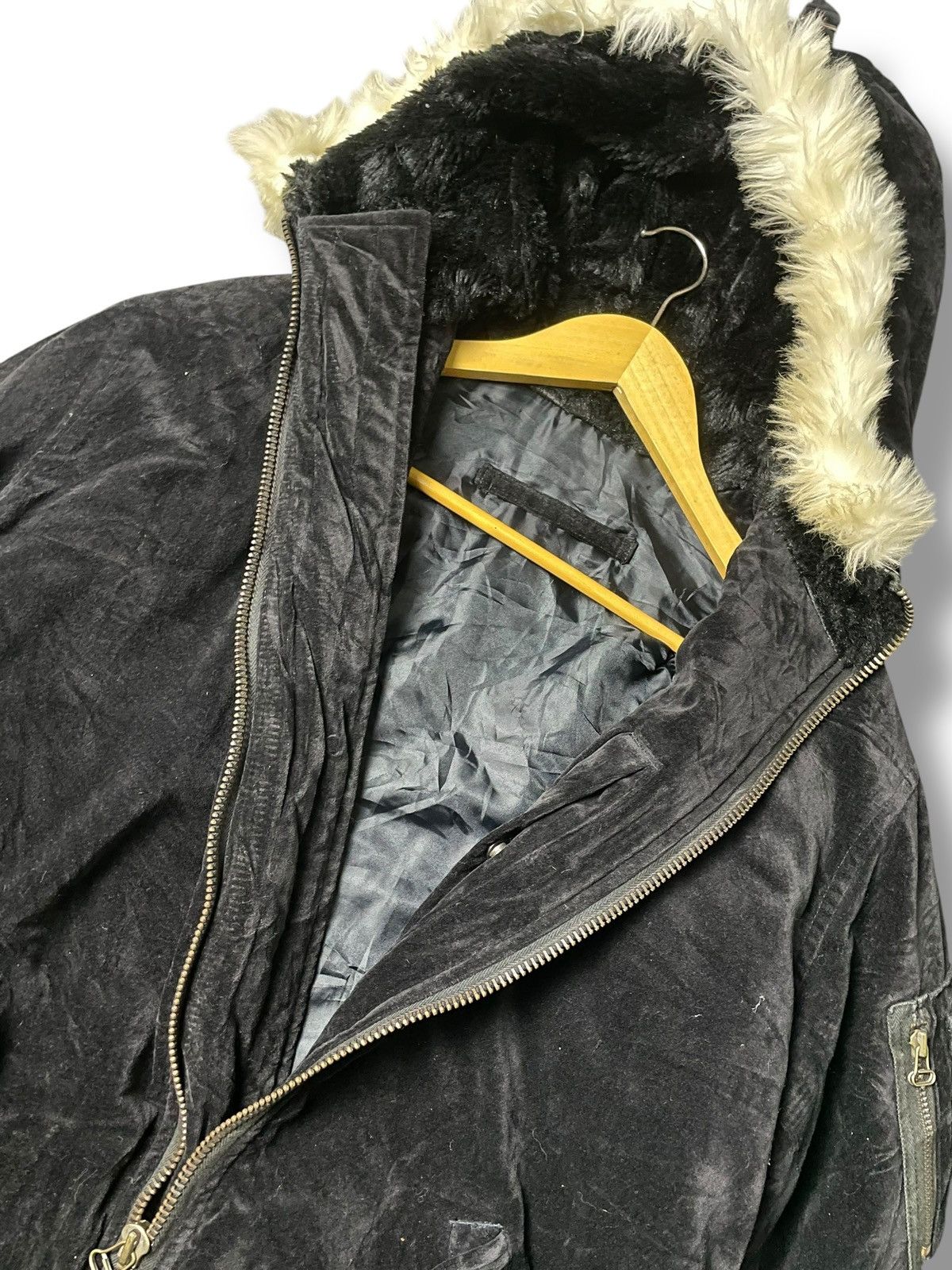 Japanese Brand × Seditionaries × Vintage BADBOY Embroidered Suede Fur Hooded Jacket (99) Size US L / EU 52-54 / 3 - 6 Thumbnail