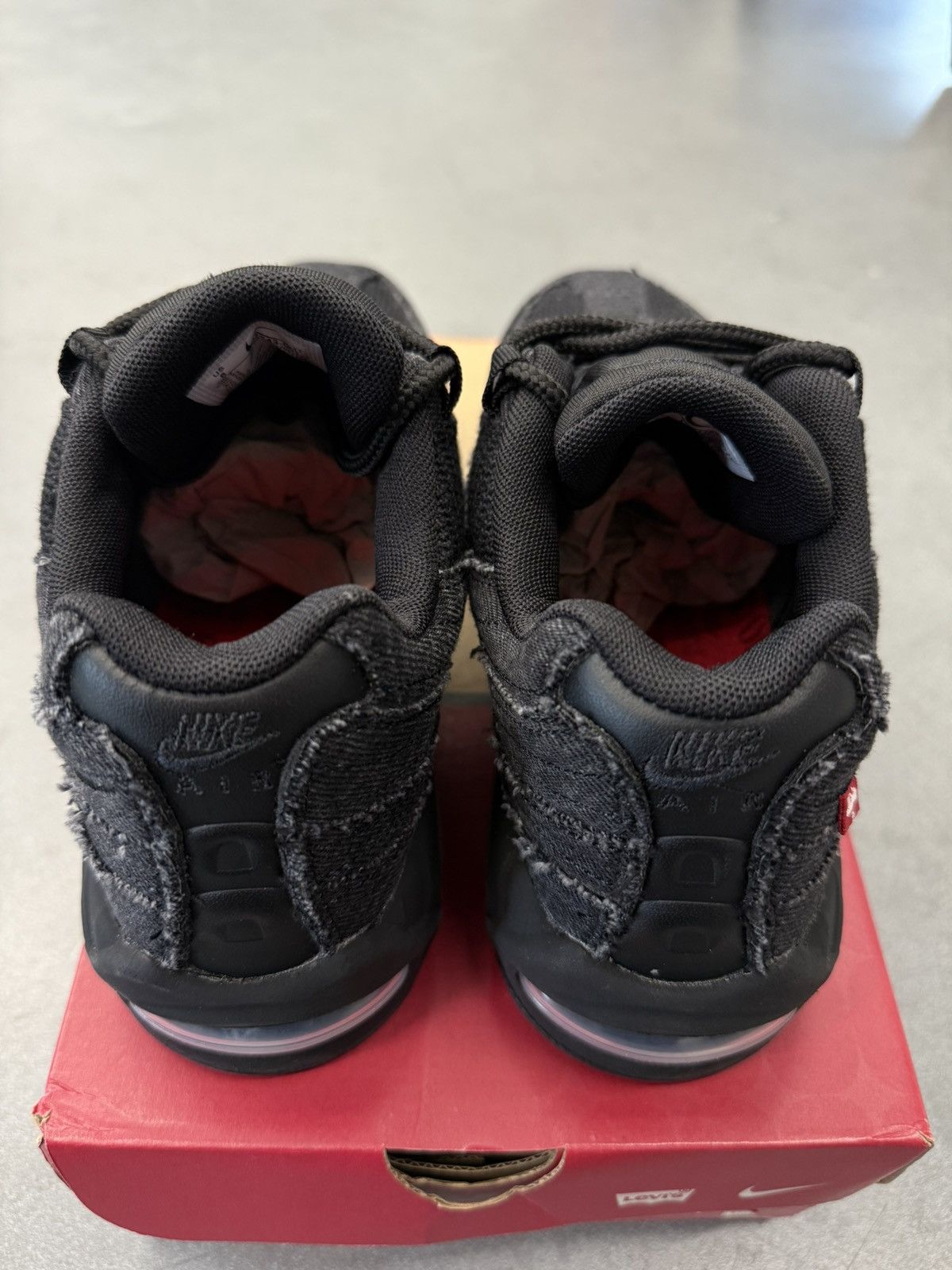 Levi's × Nike 2025 Nike Air Max 95 OG Levis Black Size US 8 / EU 41 - 6 Thumbnail
