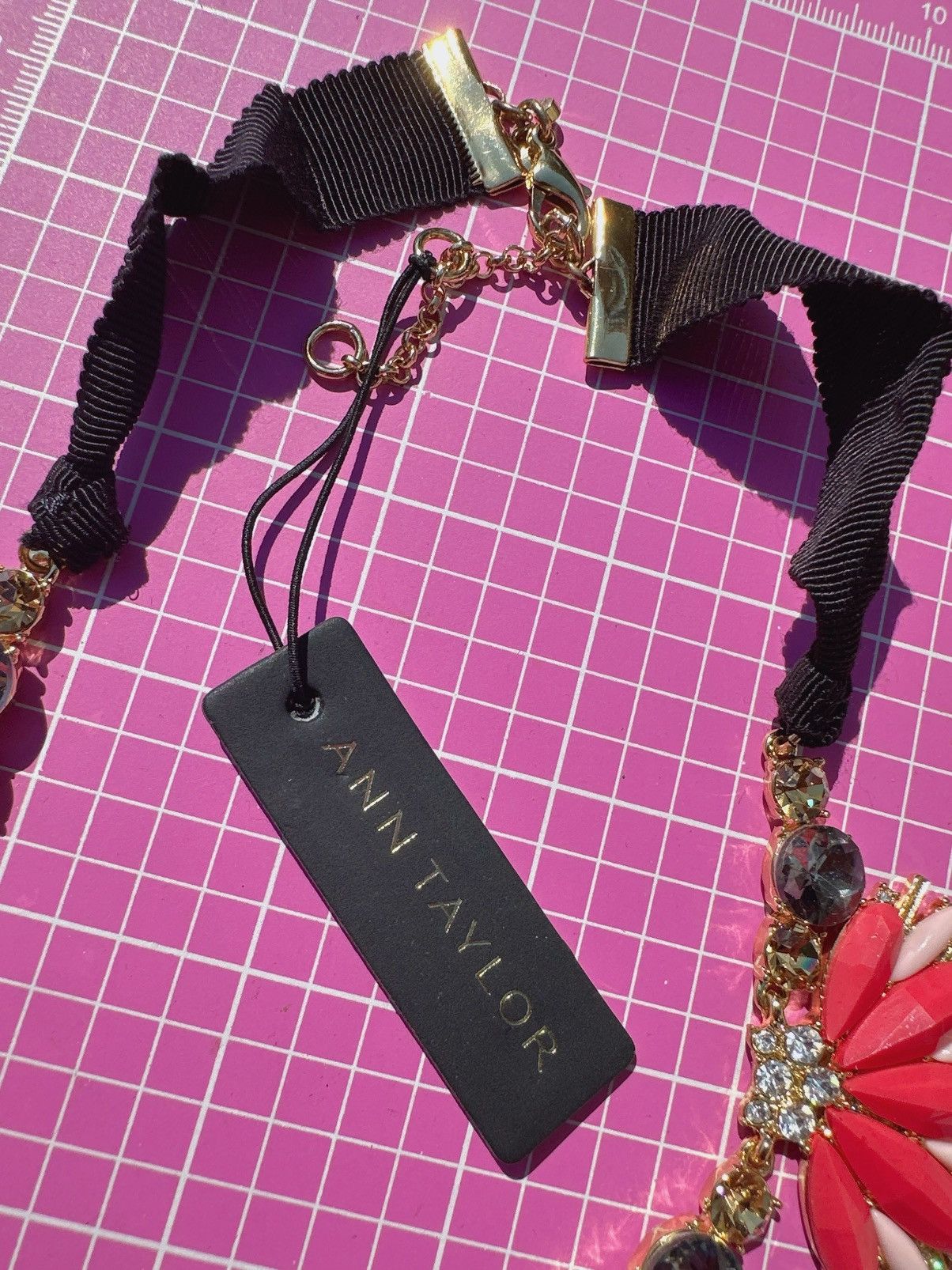 Ann Taylor Ann Taylor orange pink flower necklace good tone black Size ONE SIZE - 3 Thumbnail