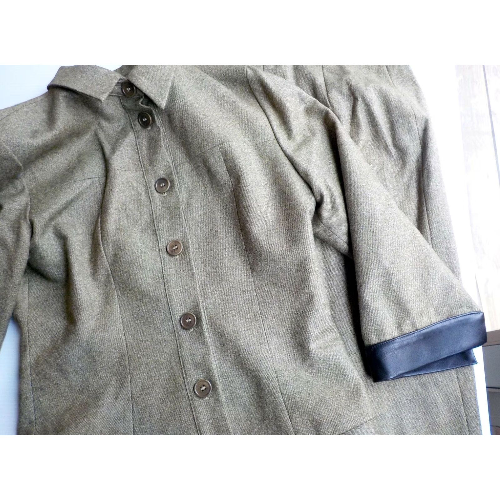 CO Co-Op Skirt Suit Women Size 4 Wool Greenish Brown Leather Like Cuff 2-Piece Set Jacket AP-AP 18" Blazer Pencil Skirt Barneys Made in Italy Size 27" / US 4 / IT 40 - 7 Thumbnail