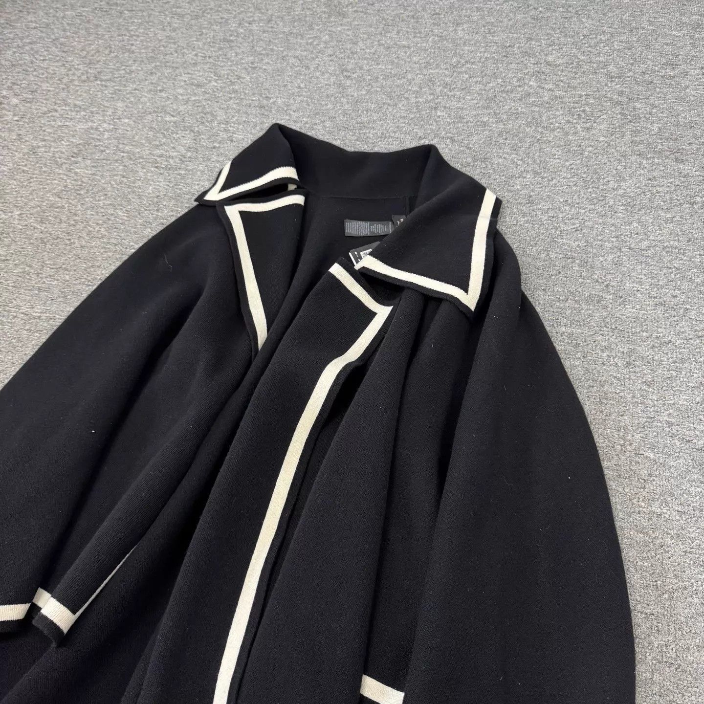 Burberry Burberry Black Label Runway B&W Colorblock Wool Shawlcoat Size ONE SIZE - 4 Thumbnail