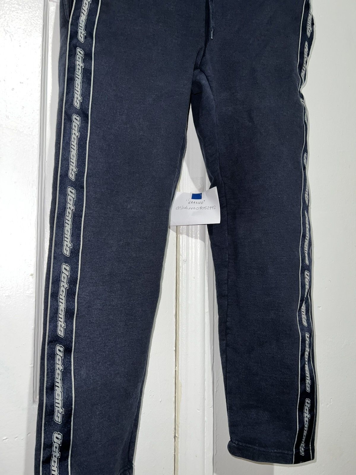 Vetements Vetements Sweat pants Tapered *RARE* Size US 30 / EU 46 - 2 Thumbnail