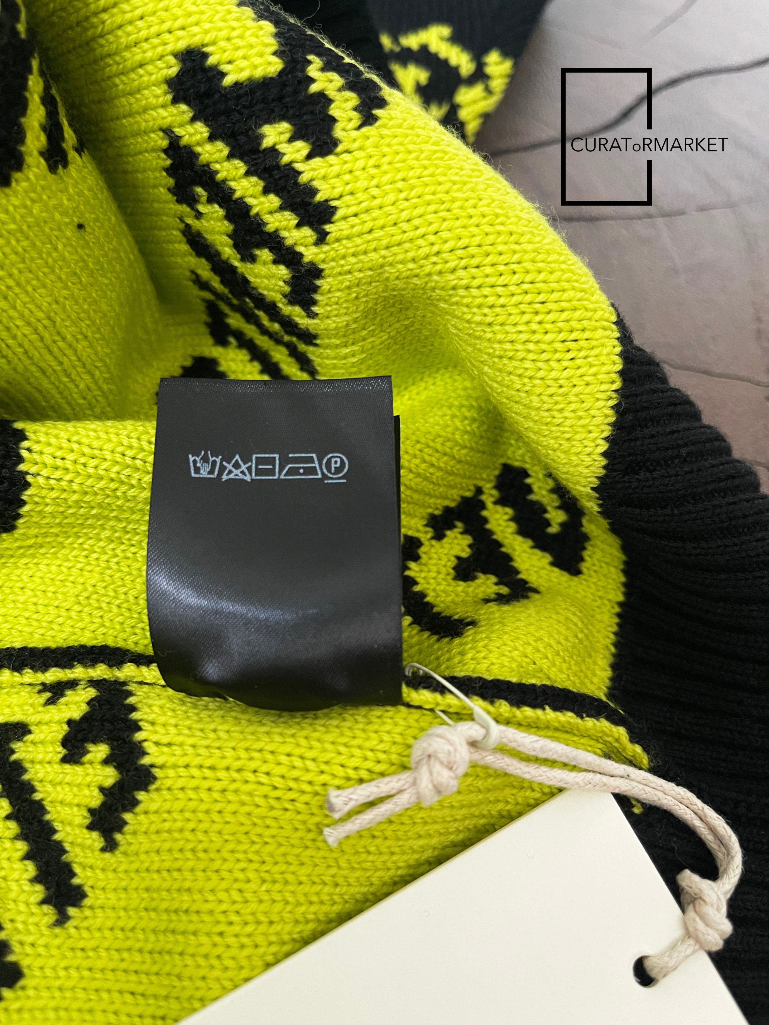 Vetements RARE Neon All Over Monogram Pattern Logo Knit Fine Wool FW22 Size US S / EU 44-46 / 1 - 12 Thumbnail