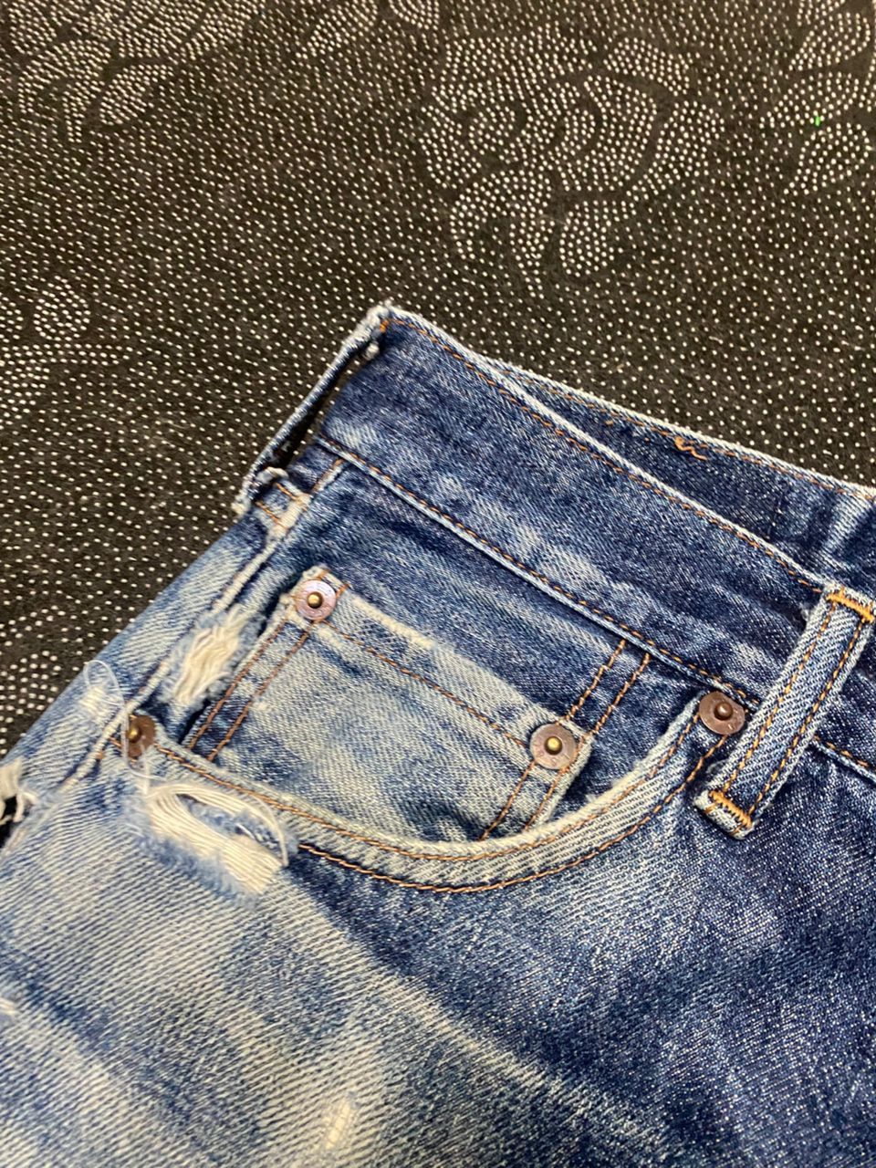 Levi's VINTAGE LEVIS 502 REDLINE SELVEGDE DISTRESSED DENIM Size US 30 / EU 46 - 15 Thumbnail