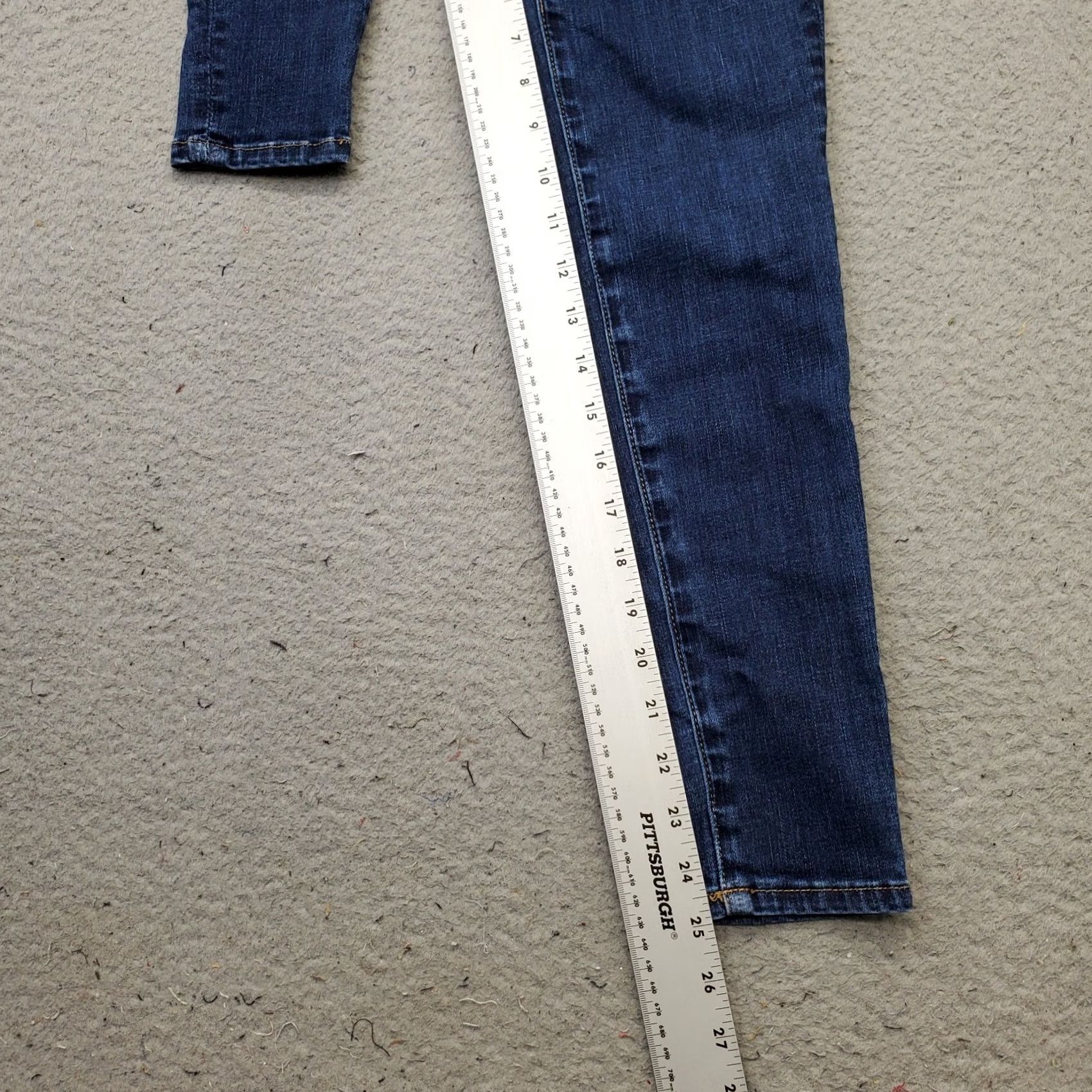 American Eagle Outfitters American Eagle Outfitters Jeans Womens 2S Blue Denim Whiskered High Waist Streetwear Grunge Jeans 2S Womens Blue Denim Streetwear Grunge XS? Size 26" / US 2 / IT 38 - 4 Thumbnail