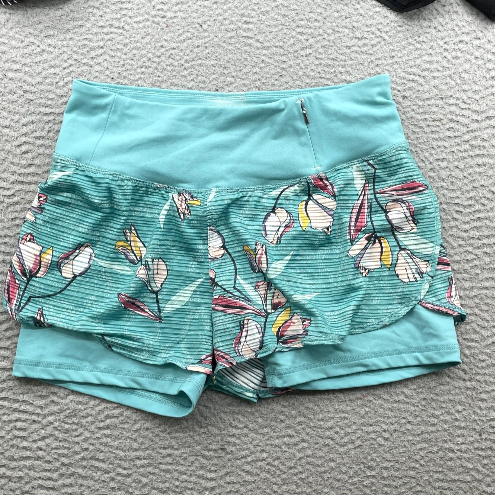 J Brand Athletic Shorts Women Small LOT (3) Mix Brand Training Sportswear Running Preppy Size 28" / US 6 / IT 42 - 3 Thumbnail